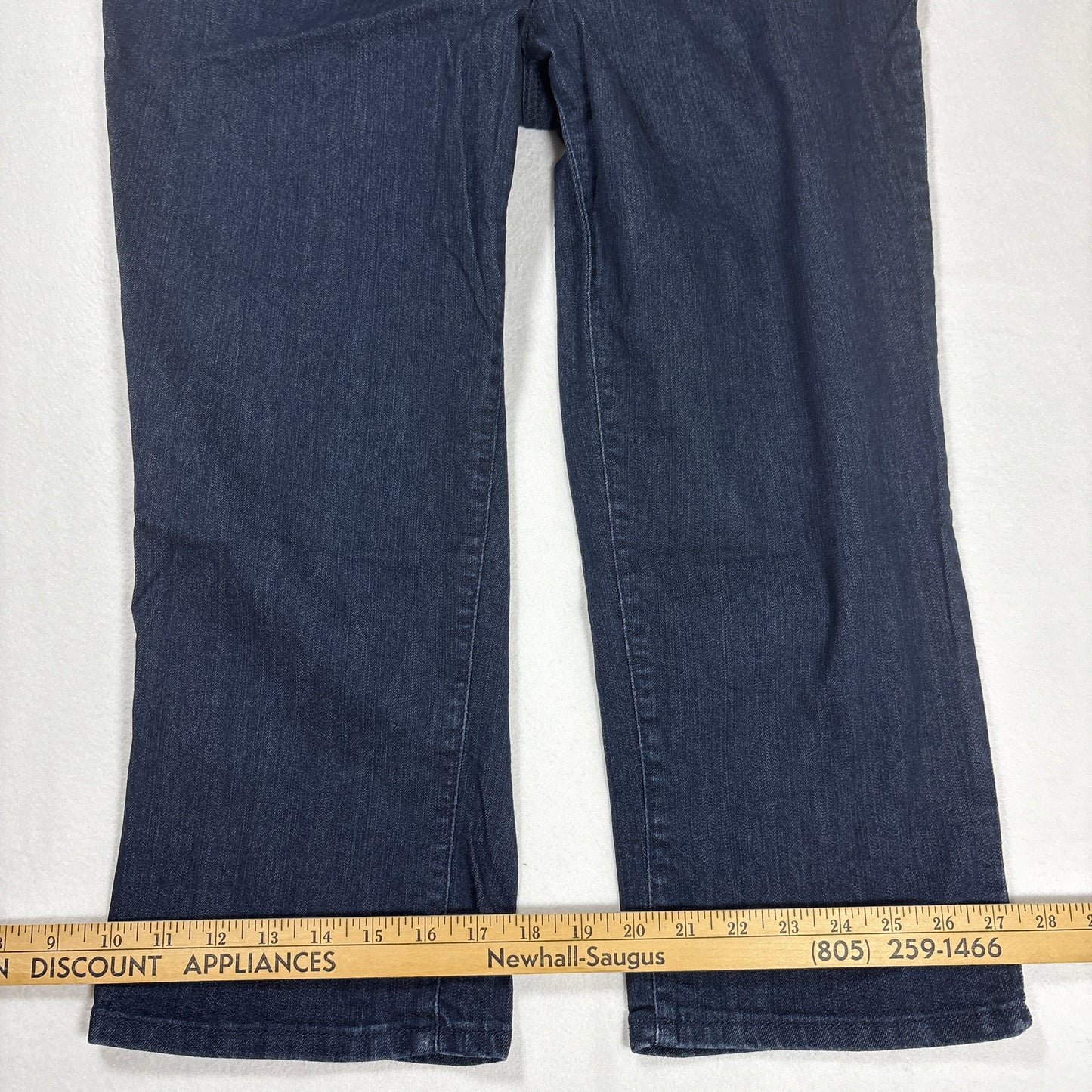 Croft & Barrow Women’s Capri Jeans Size 14 Classic Fit Stretch Dark Wash Denim