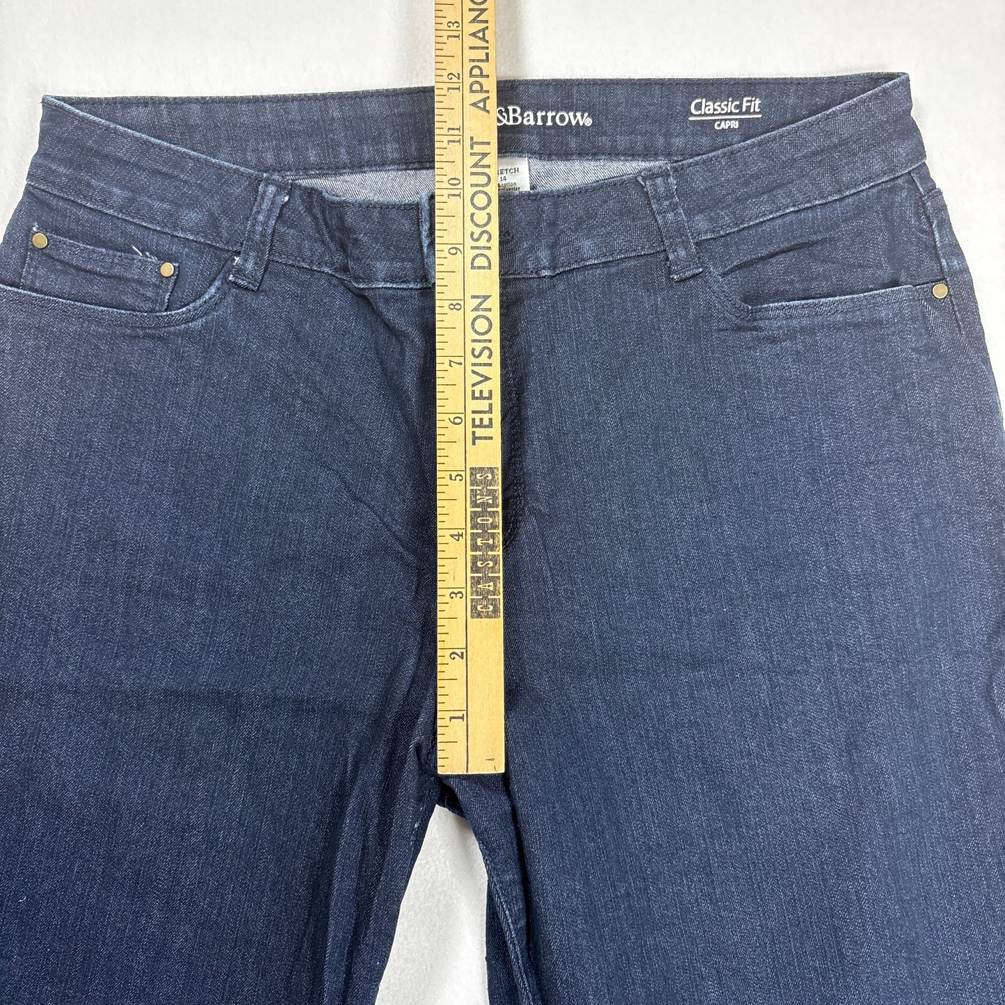 Croft & Barrow Women’s Capri Jeans Size 14 Classic Fit Stretch Dark Wash Denim