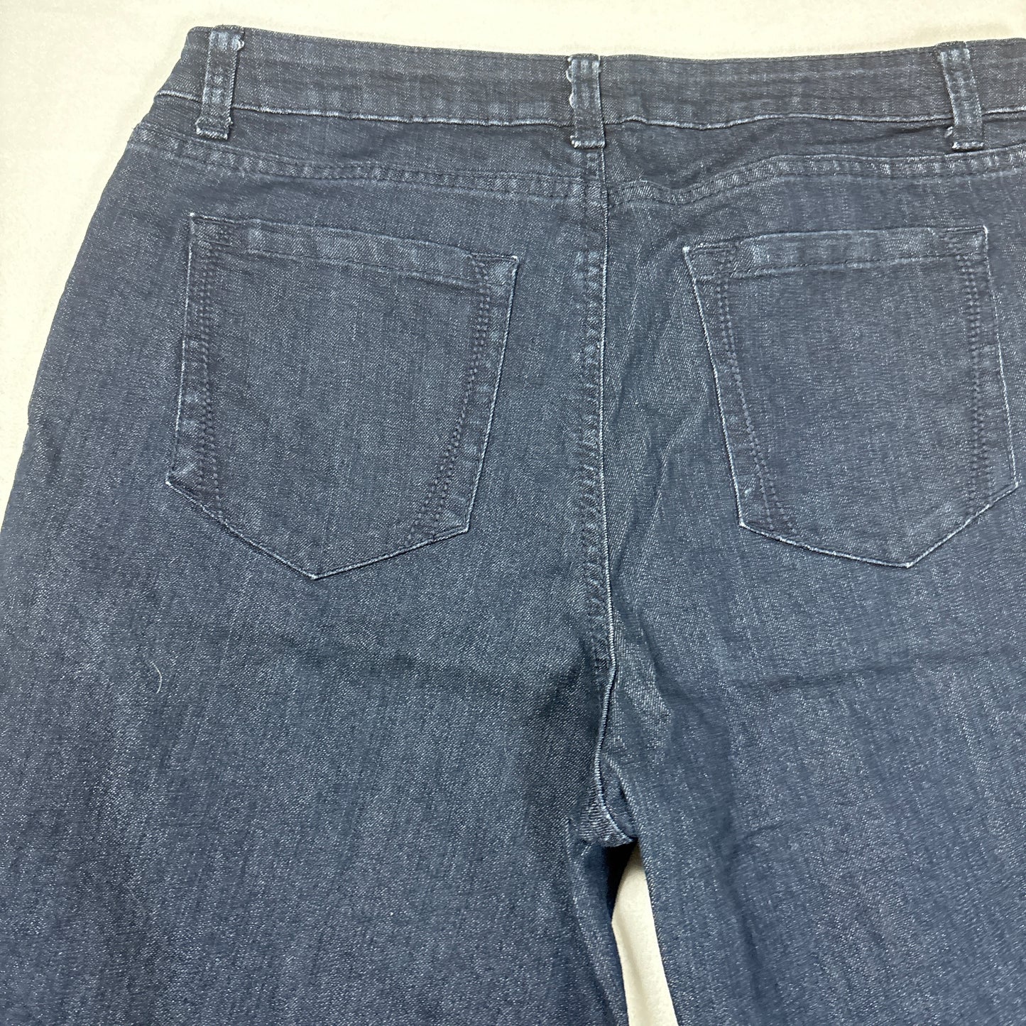 Croft & Barrow Women’s Capri Jeans Size 14 Classic Fit Stretch Dark Wash Denim