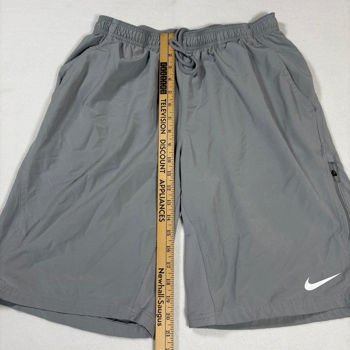 Nike Shorts Mens Large Gray Dri-Fit Training Running Athletic Gym Performance