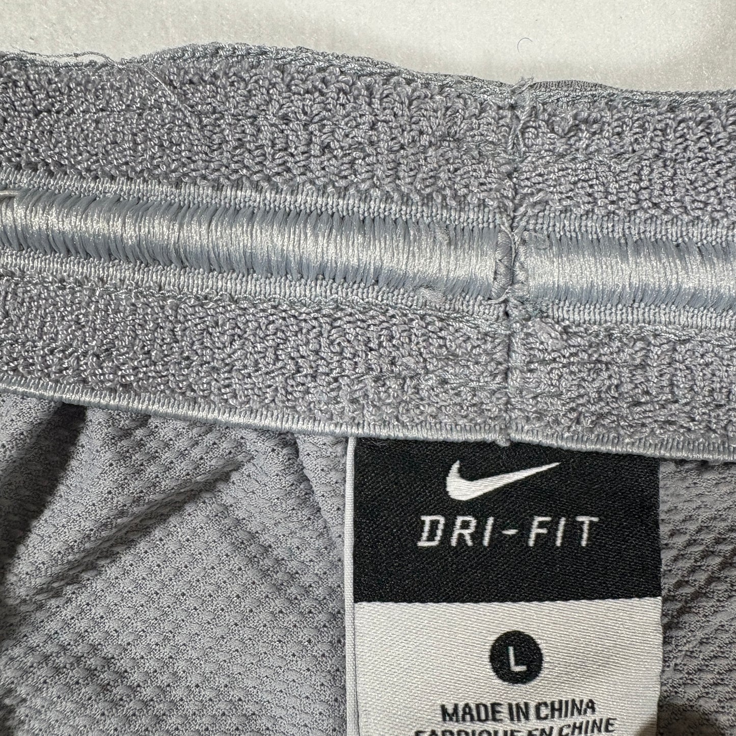 Nike Shorts Mens Large Gray Dri-Fit Training Running Athletic Gym Performance