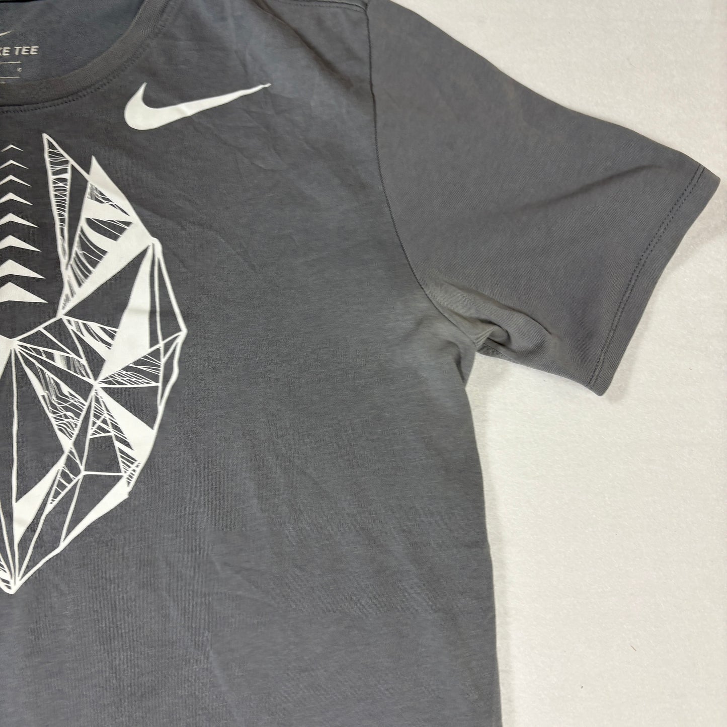 Nike Dri-FIT T-Shirt Mens Large Gray Athletic Cut Graphic Training Sports Tee