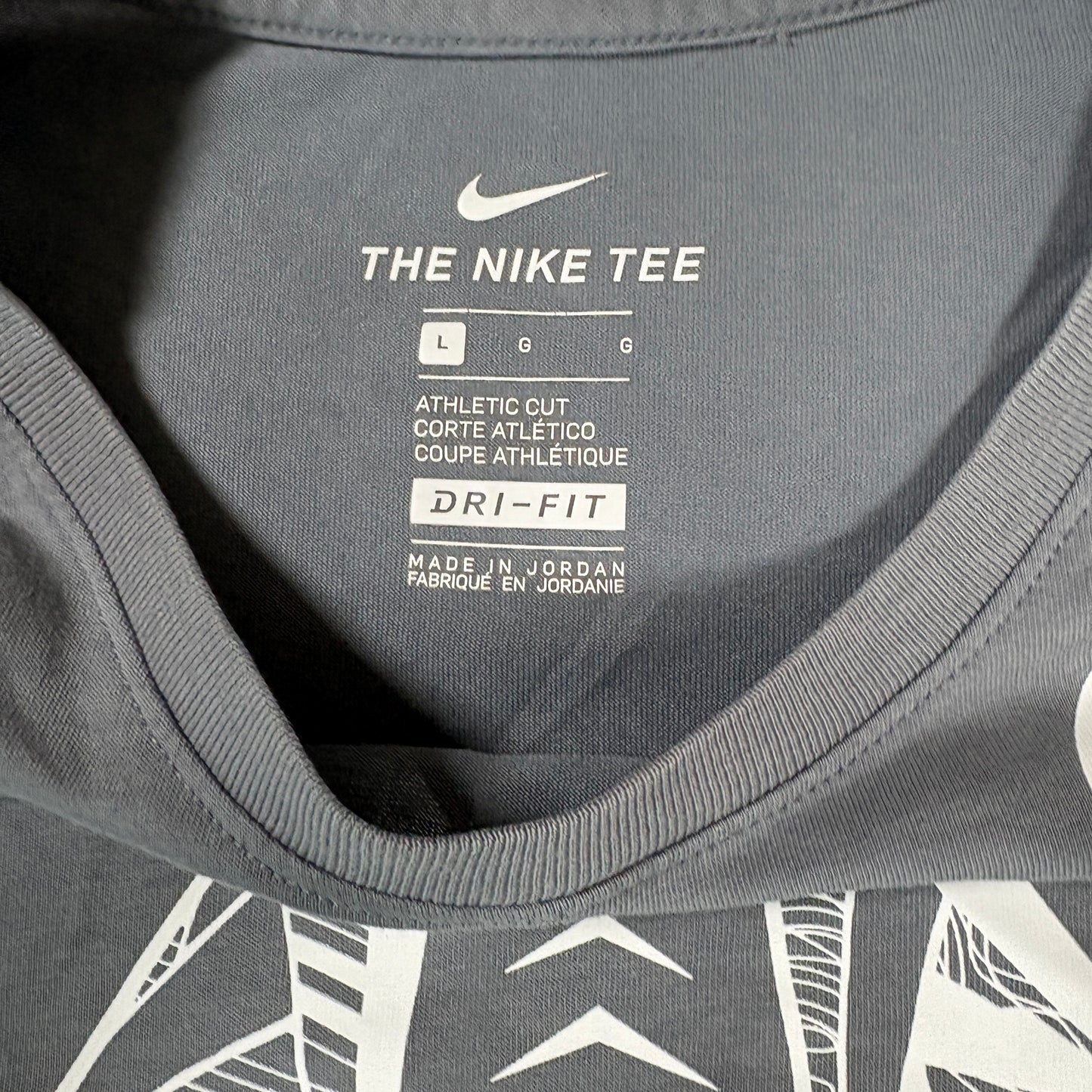 Nike Dri-FIT T-Shirt Mens Large Gray Athletic Cut Graphic Training Sports Tee