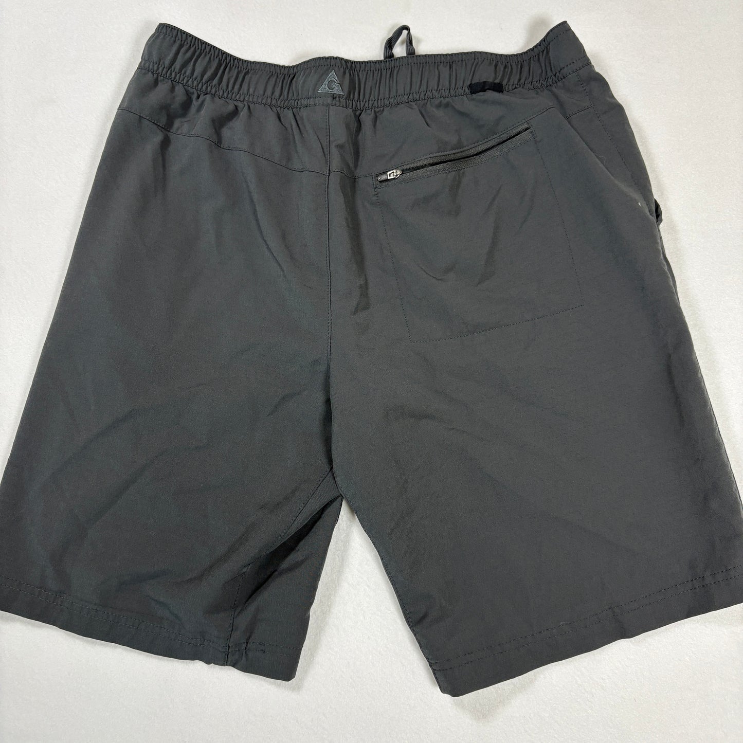 Gerry Shorts Mens Medium Gray Outdoor Hiking Trail Activewear Elastic Waist