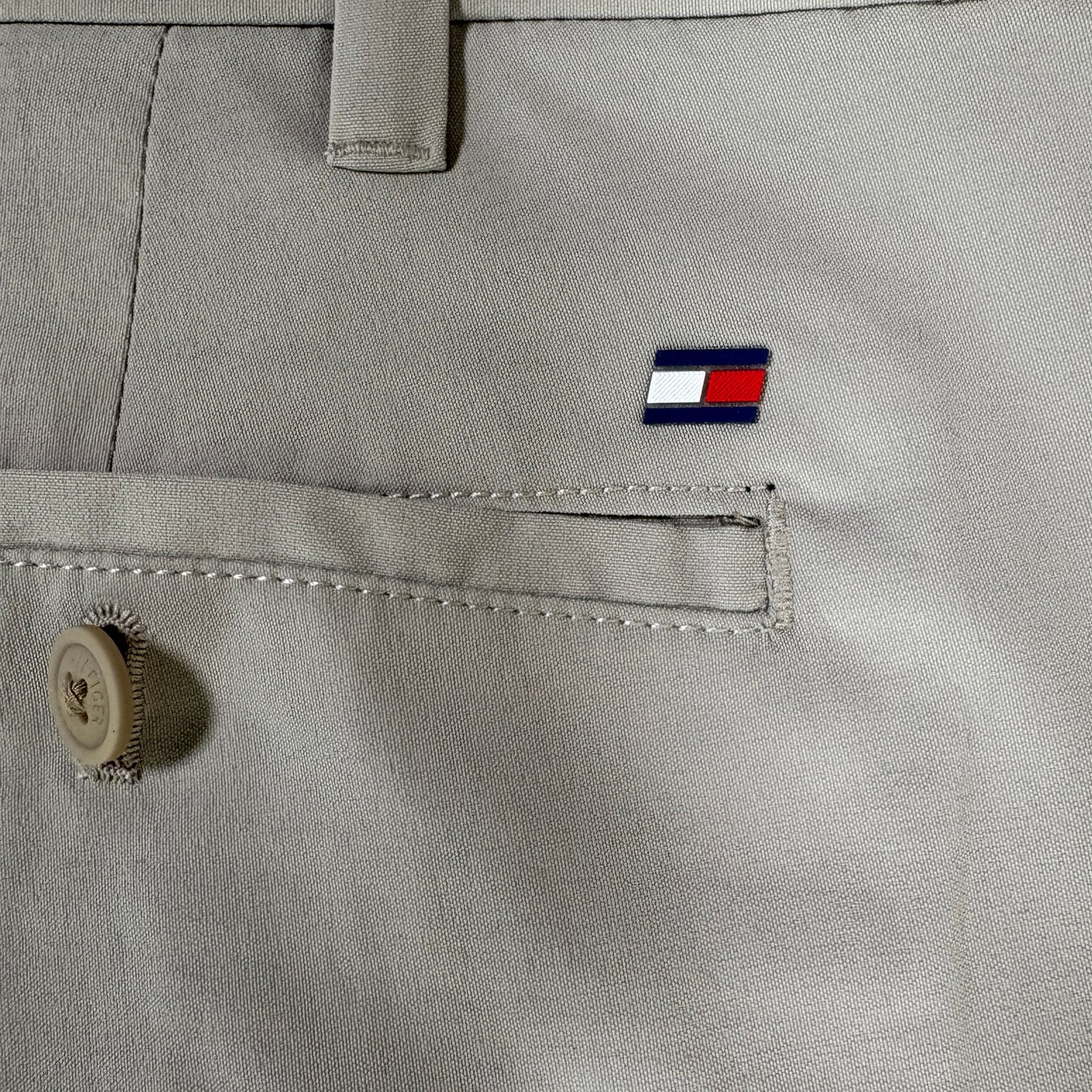 Tommy Hilfiger Pants 38x30 Sport Flat Front Khaki Chino Classic Stretch