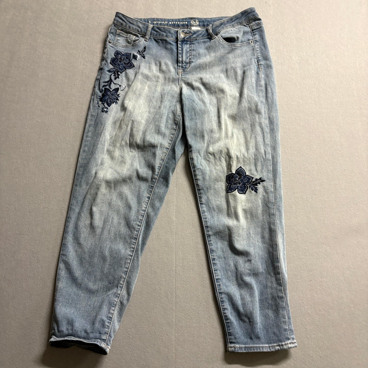 Y2K Embroidered Floral Jeans Womens 16 Fits Like 33x25 Light Wash Mom