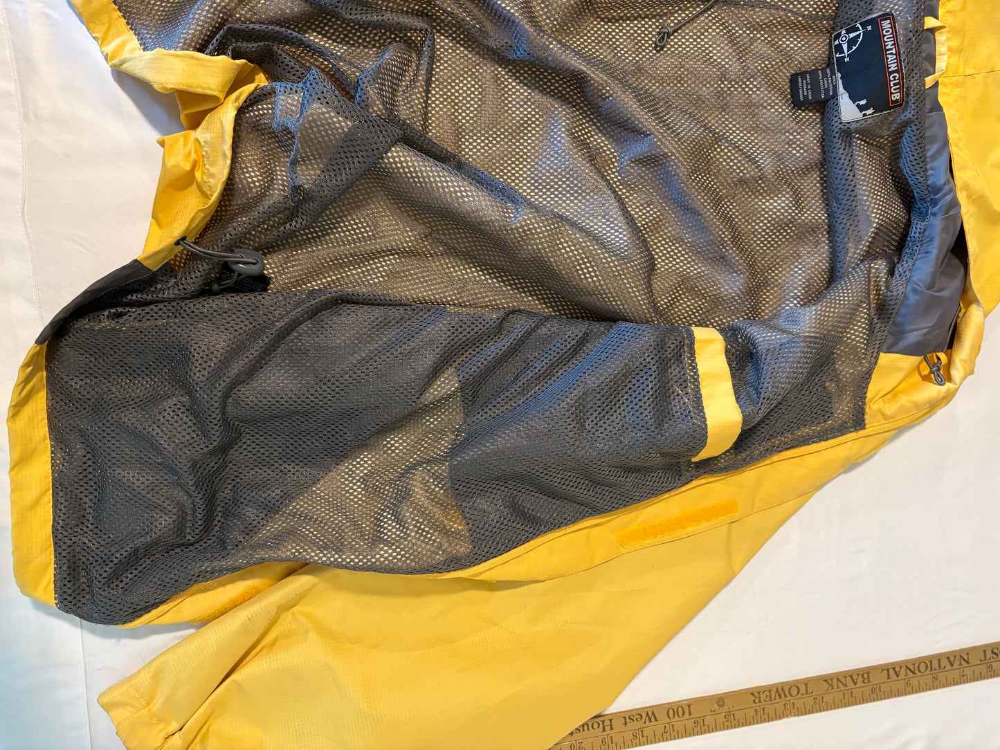 Mountain Club Mens Large Yellow Waterproof Hooded Rain Jacket Hiking Outdoor Lined