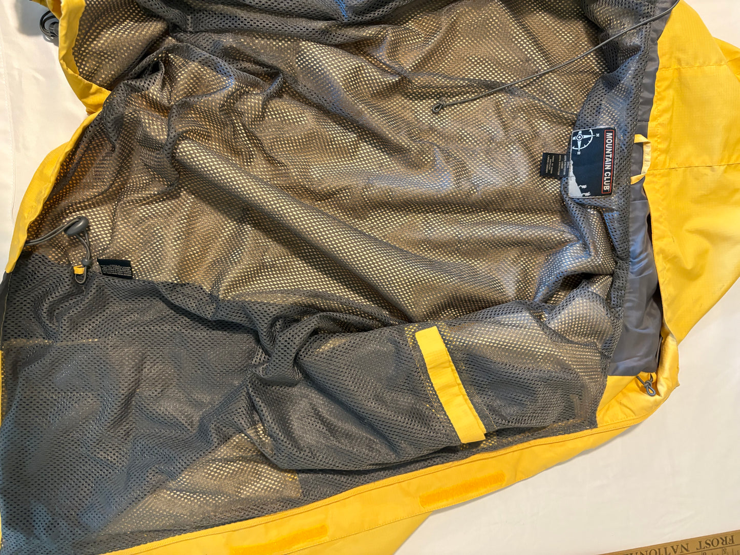 Mountain Club Mens Large Yellow Waterproof Hooded Rain Jacket Hiking Outdoor Lined
