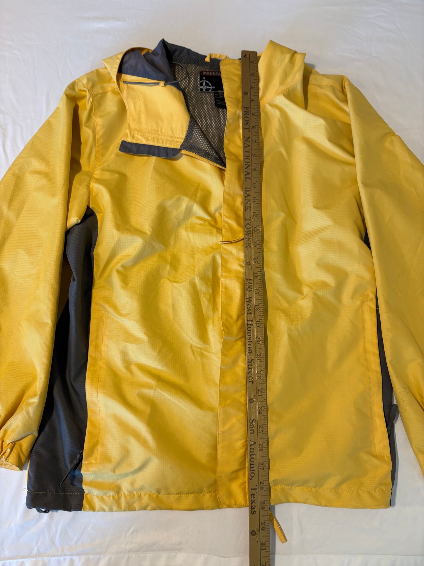 Mountain Club Mens Large Yellow Waterproof Hooded Rain Jacket Hiking Outdoor Lined