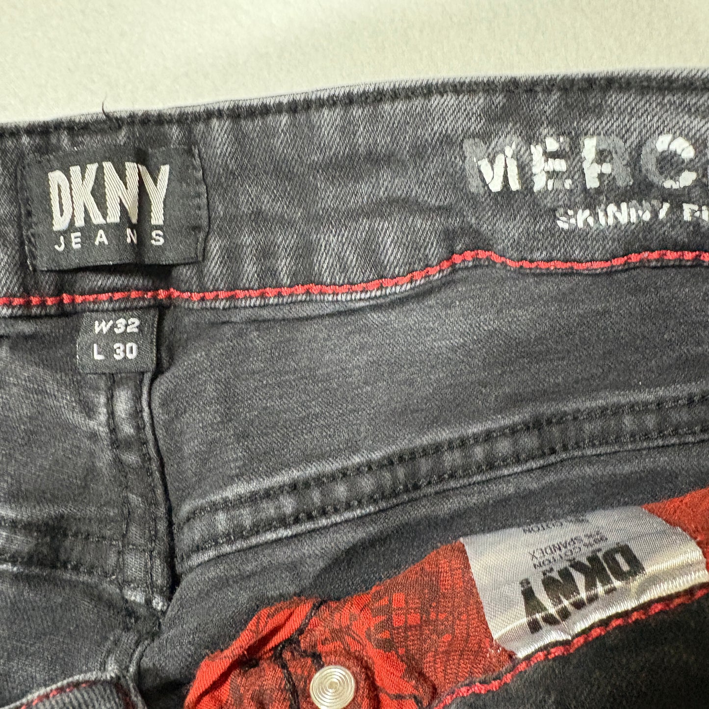 DKNY mens black denim jeans size 32x30 skinny fit Y2K vintage grunge stretch