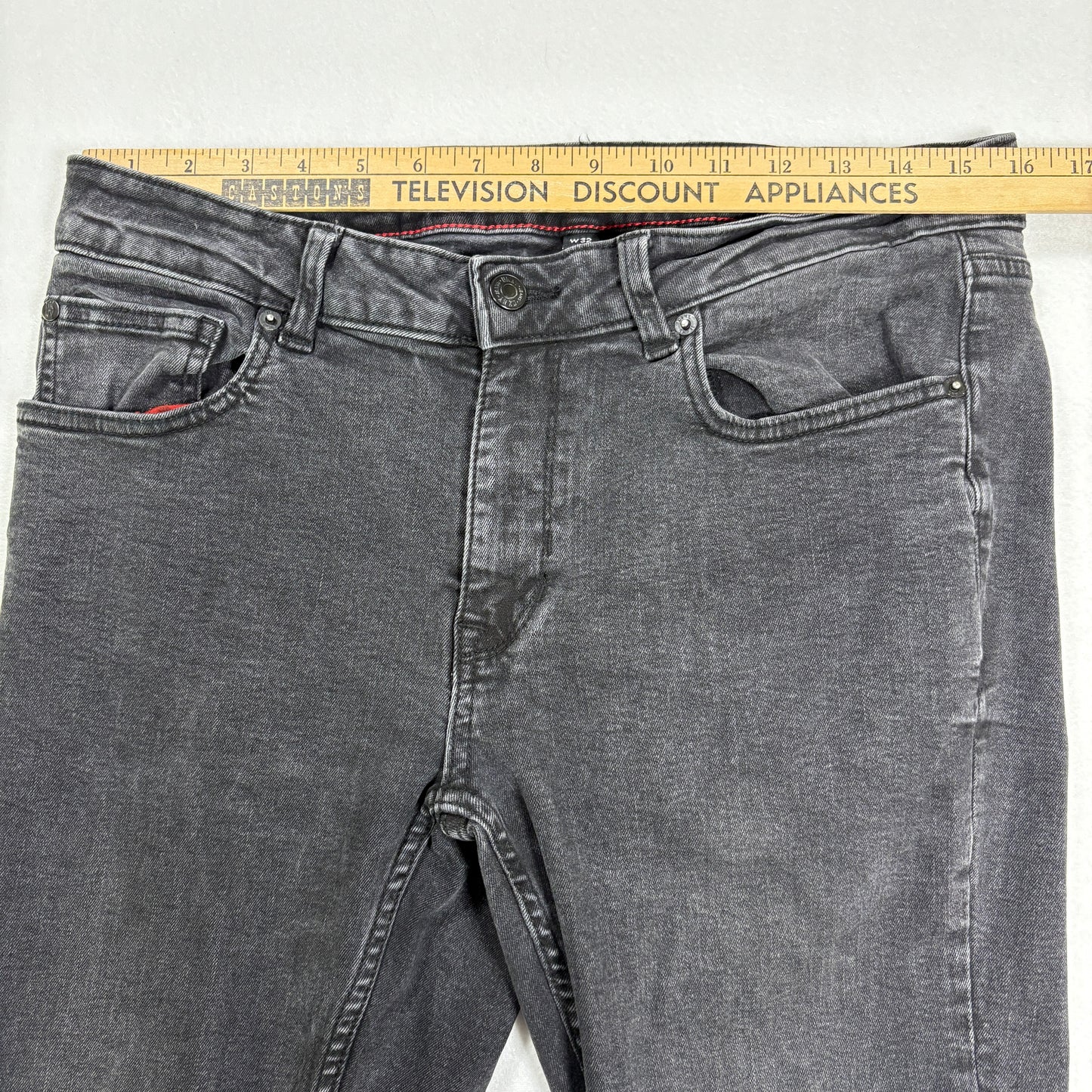 DKNY mens black denim jeans size 32x30 skinny fit Y2K vintage grunge stretch