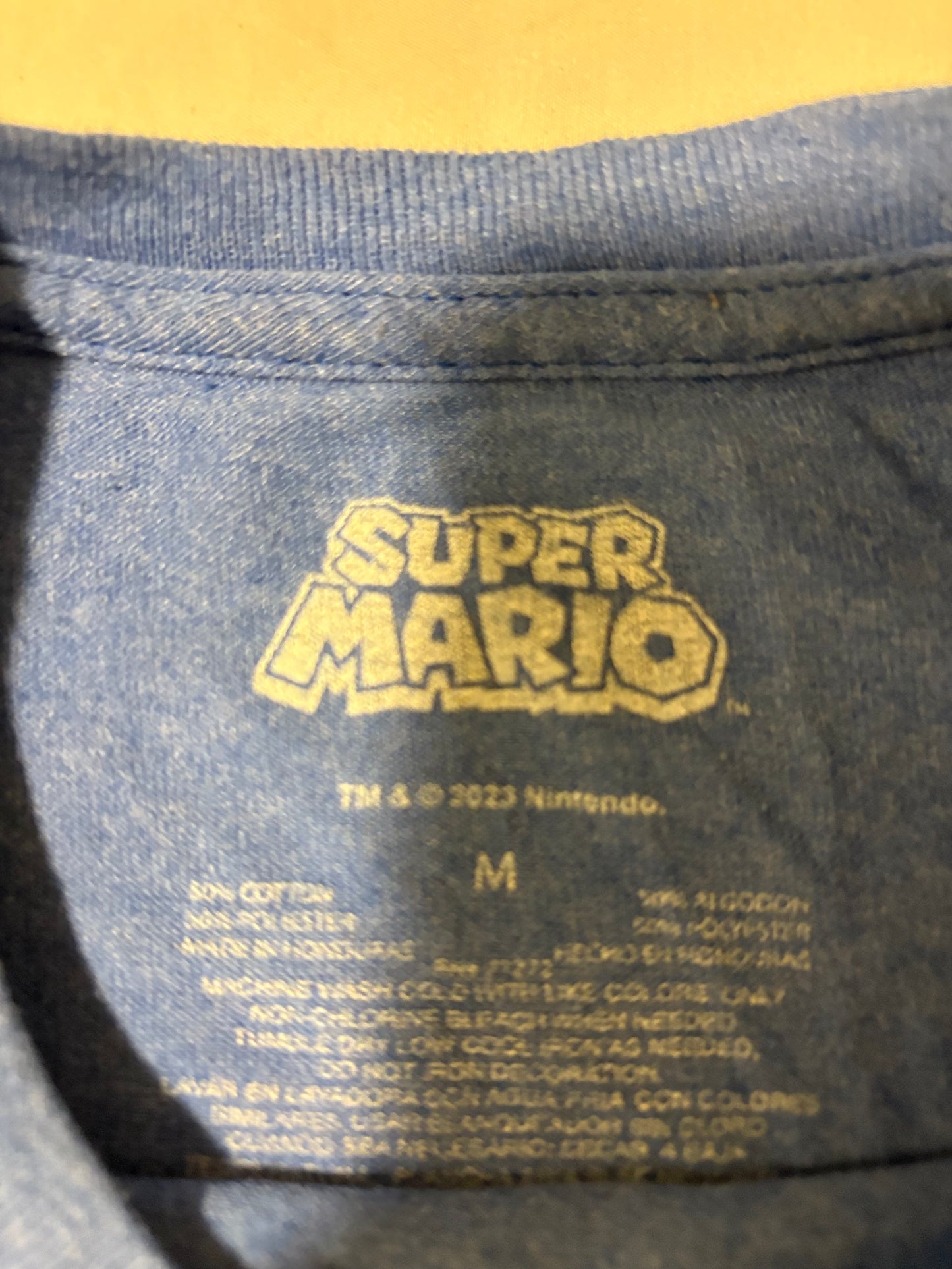 Super Mario Yoshi Shirt Men’s Medium Blue Japanese Text Nintendo Tee 2023