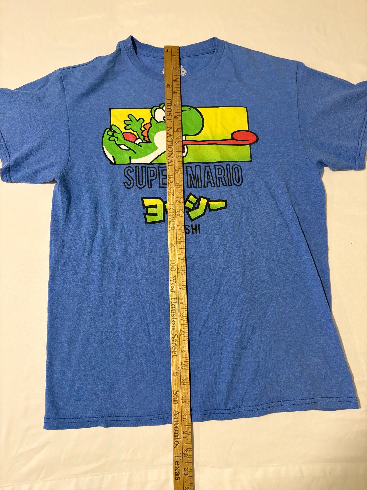 Super Mario Yoshi Shirt Men’s Medium Blue Japanese Text Nintendo Tee 2023