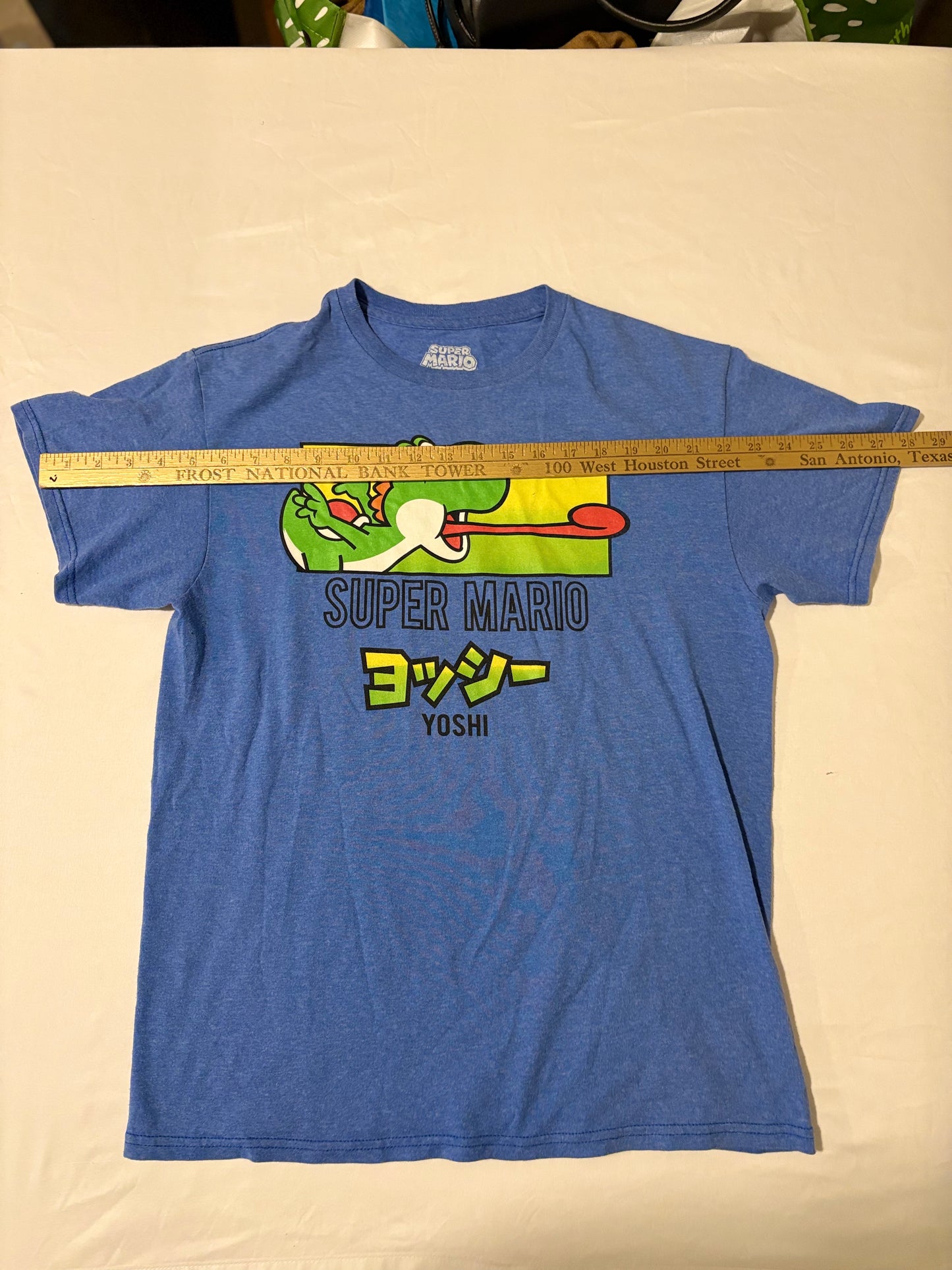 Super Mario Yoshi Shirt Men’s Medium Blue Japanese Text Nintendo Tee 2023