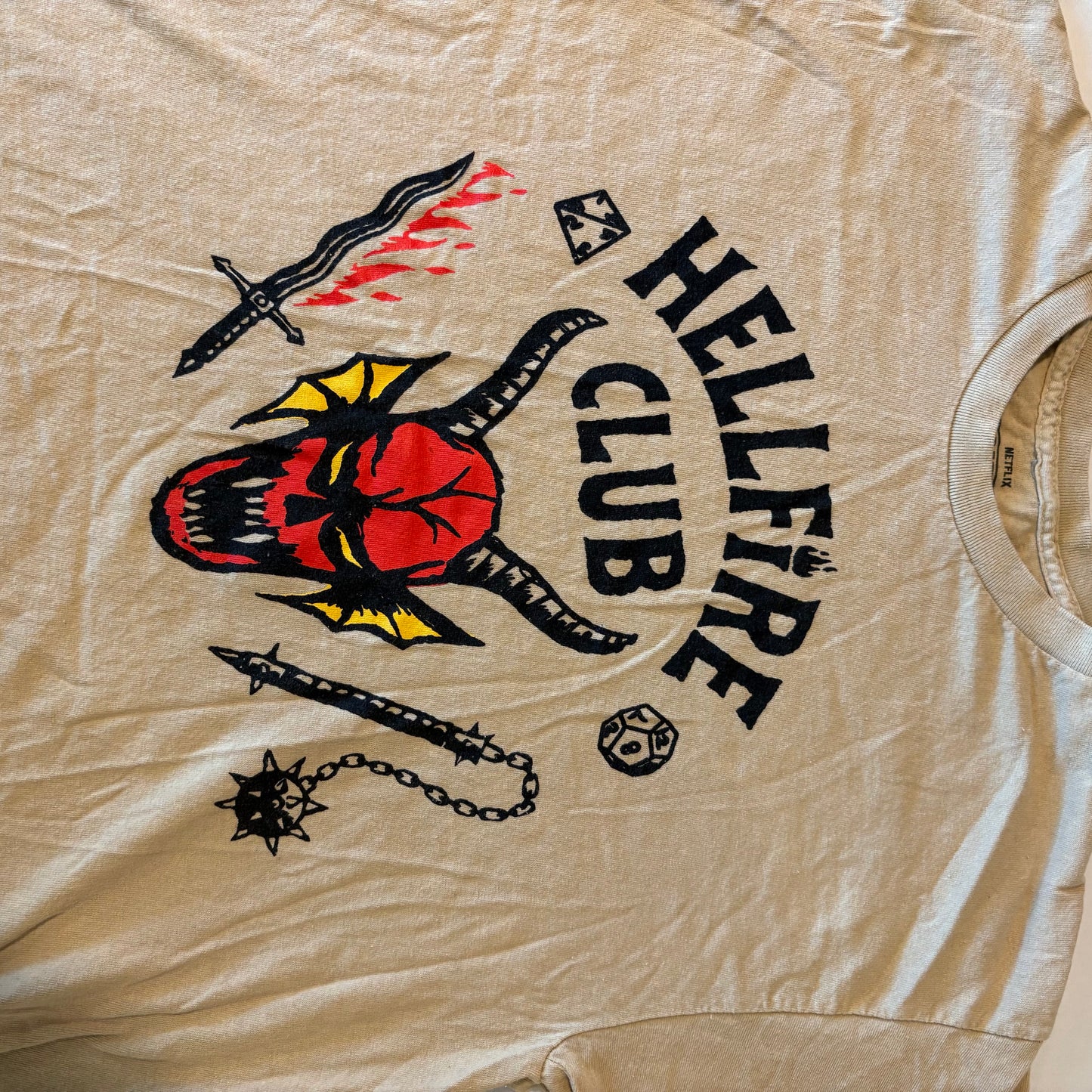 Stranger Things Hellfire Club T-Shirt Large Netflix D&D Logo Beige Graphic Tee