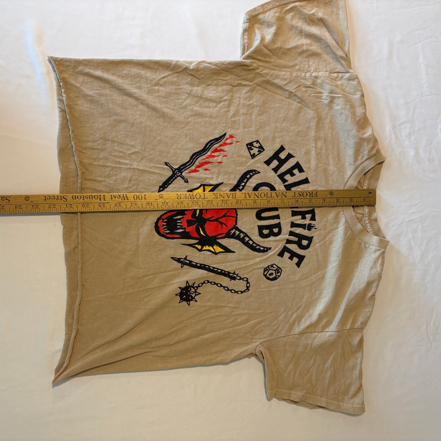 Stranger Things Hellfire Club T-Shirt Large Netflix D&D Logo Beige Graphic Tee