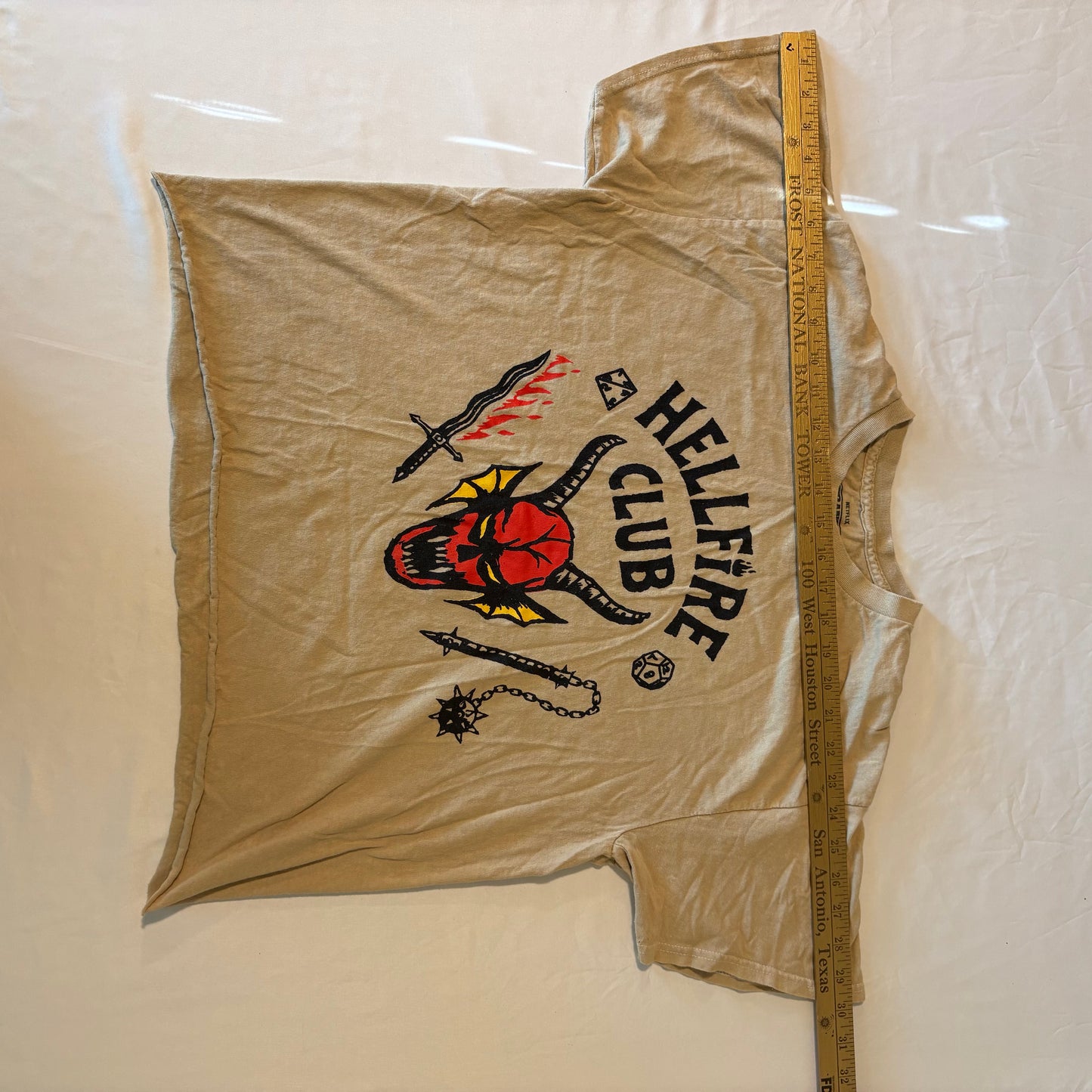 Stranger Things Hellfire Club T-Shirt Large Netflix D&D Logo Beige Graphic Tee