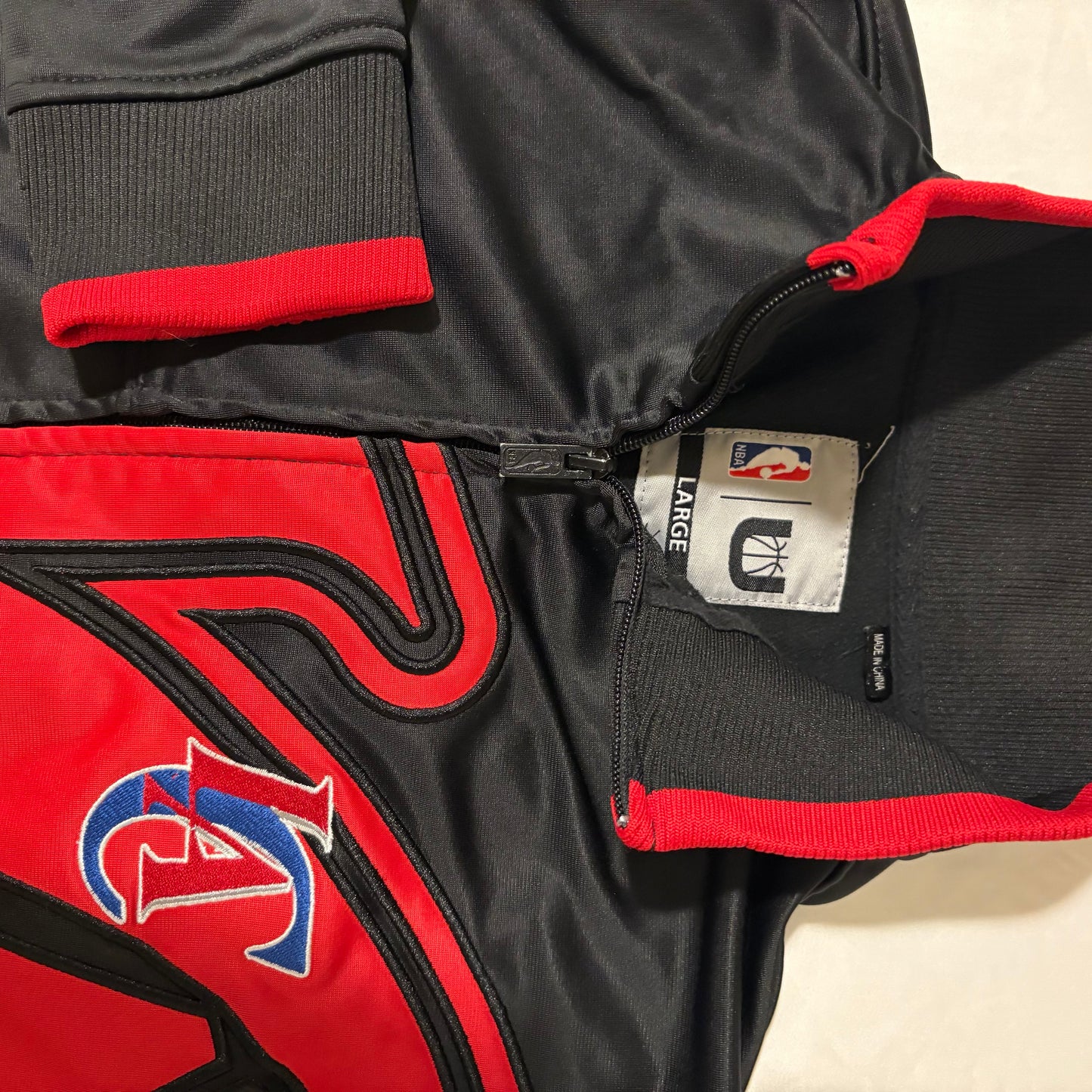 LA Clippers NBA Black Red Track Jacket Men’s Large Zip-Up Logo 29" Length