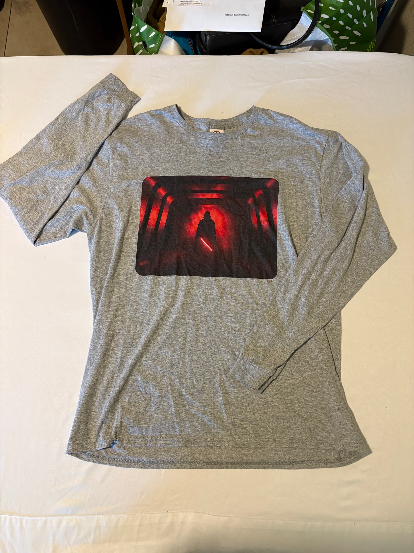 Star Wars Darth Vader Red Tunnel Graphic Shirt L Delta Soft Long Sleeve Gray Tee
