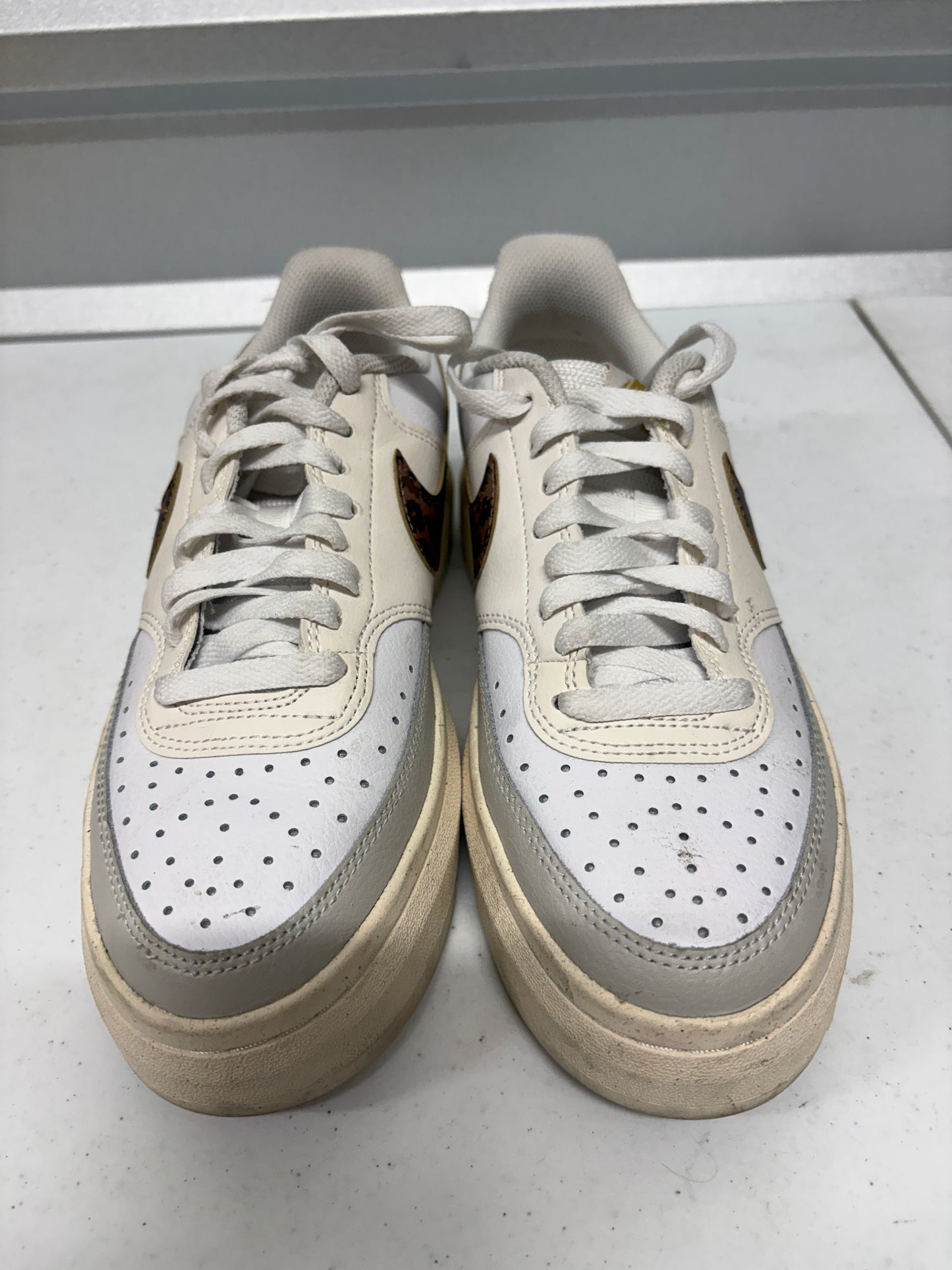 Nike Court Vision Alta Womens 8.5 White Leopard Platform Sneakers Casual