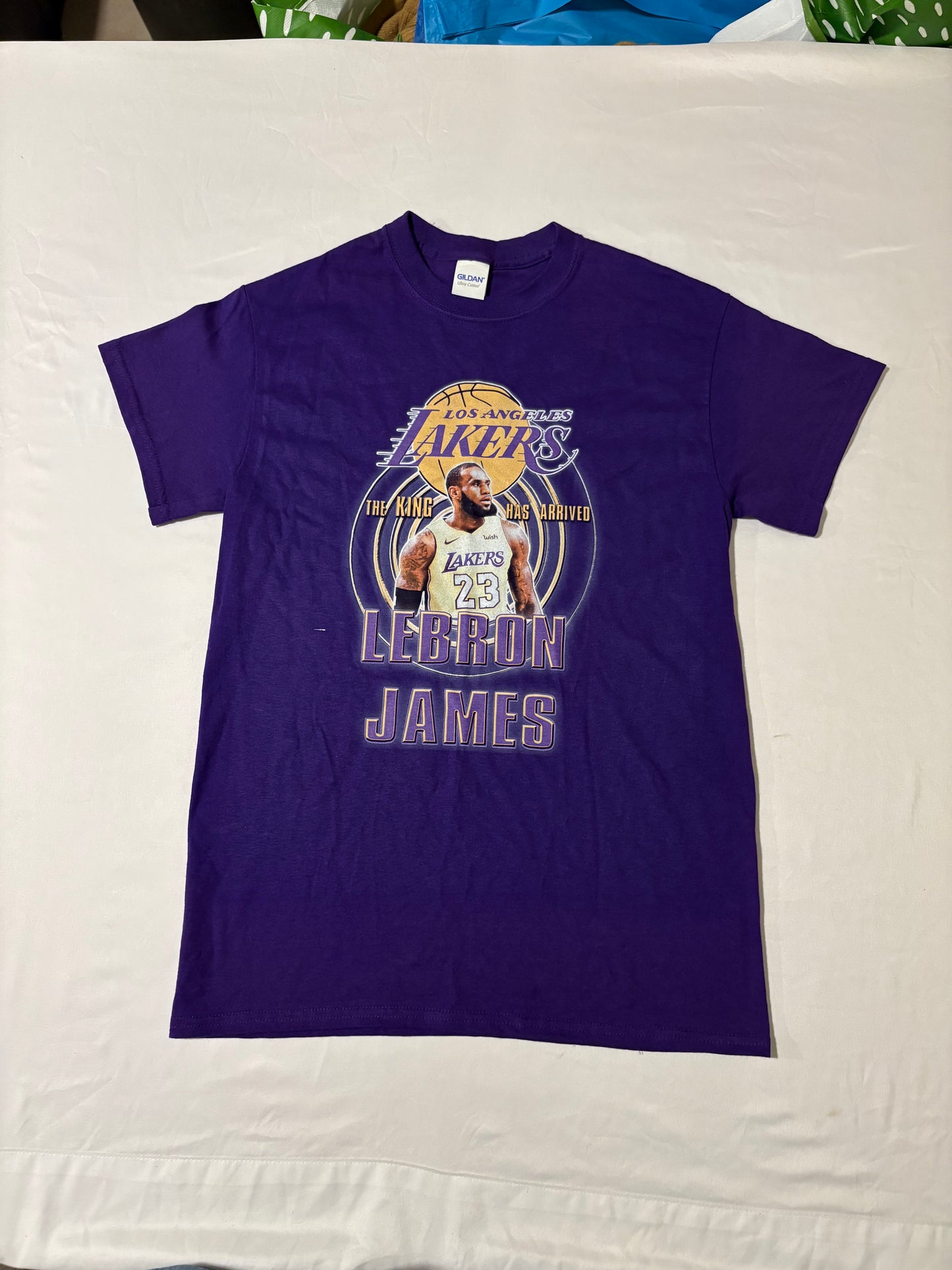 LeBron James Lakers Shirt Purple Gildan Ultra Cotton Size Small NBA Fan Tee