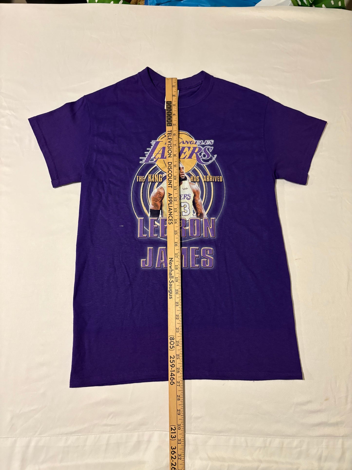 LeBron James Lakers Shirt Purple Gildan Ultra Cotton Size Small NBA Fan Tee