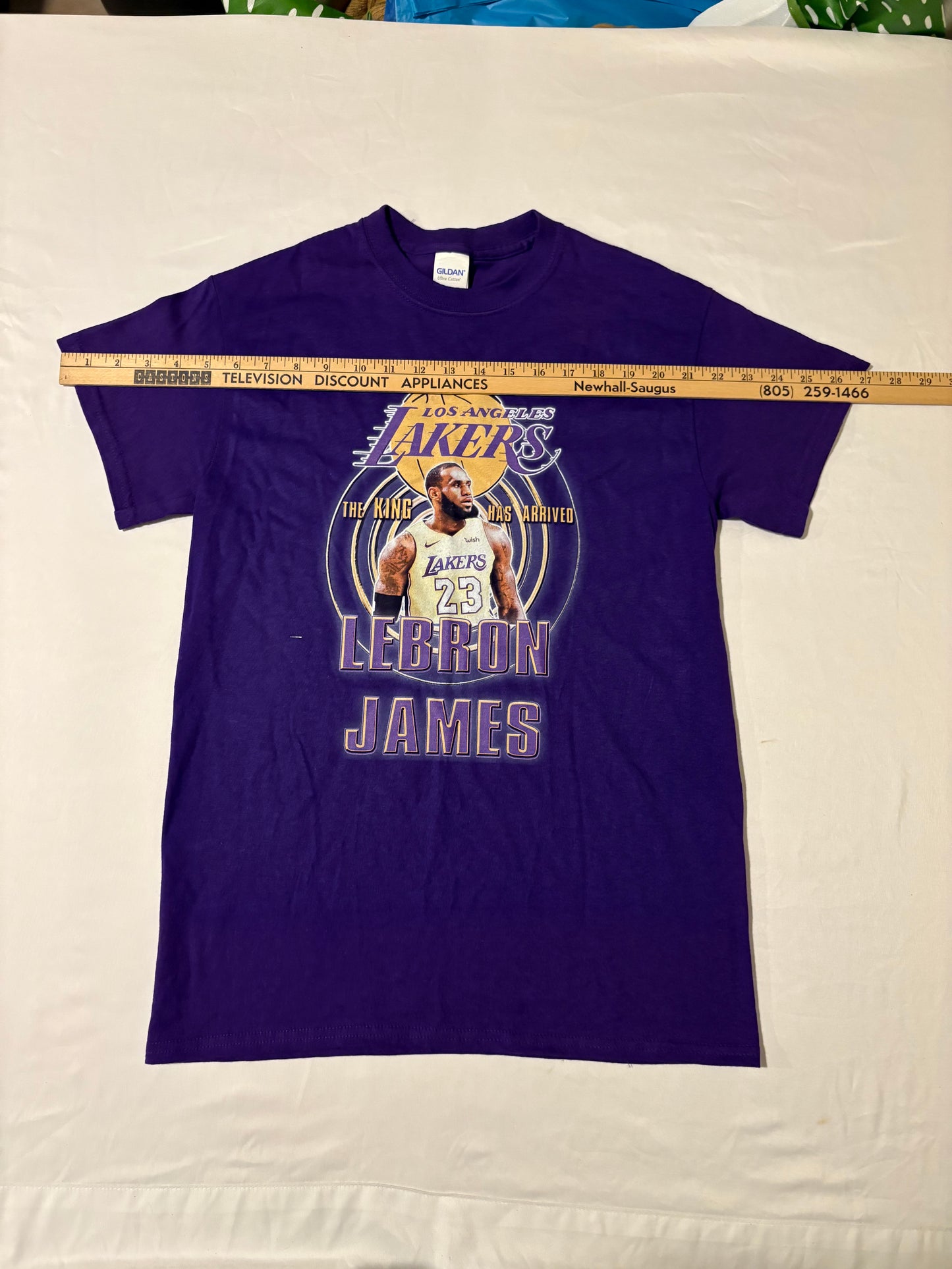 LeBron James Lakers Shirt Purple Gildan Ultra Cotton Size Small NBA Fan Tee