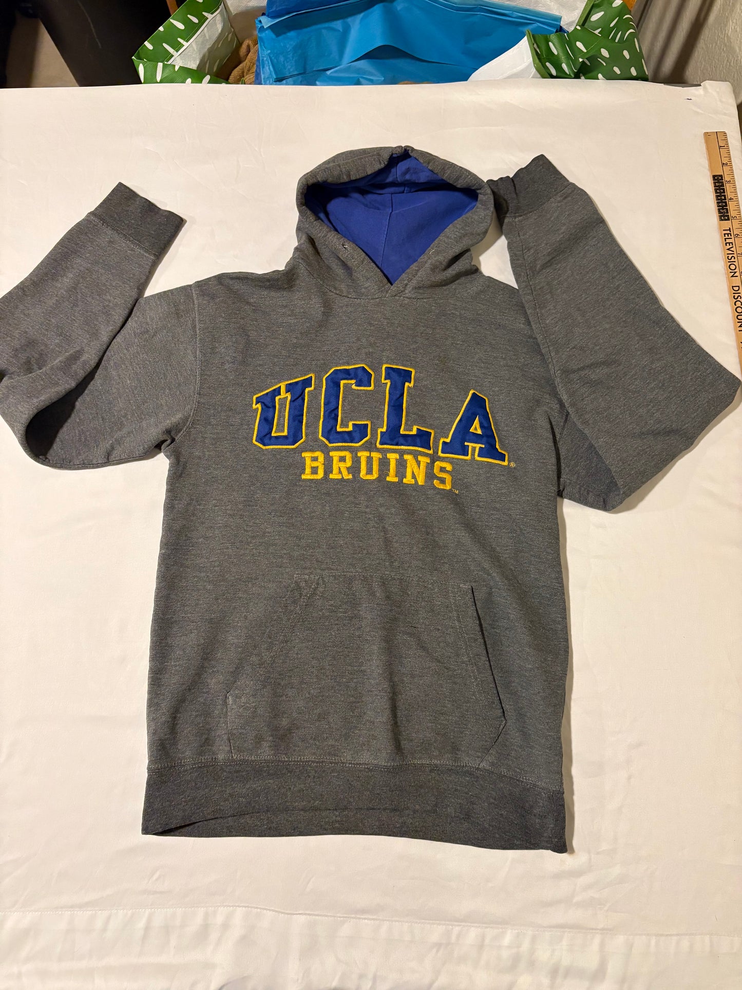 UCLA Bruins Hoodie Medium Gray Blue Gold Pullover Sweatshirt RN94051 NCAA