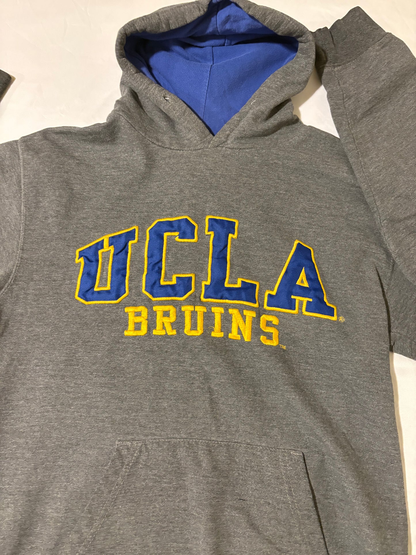 UCLA Bruins Hoodie Medium Gray Blue Gold Pullover Sweatshirt RN94051 NCAA