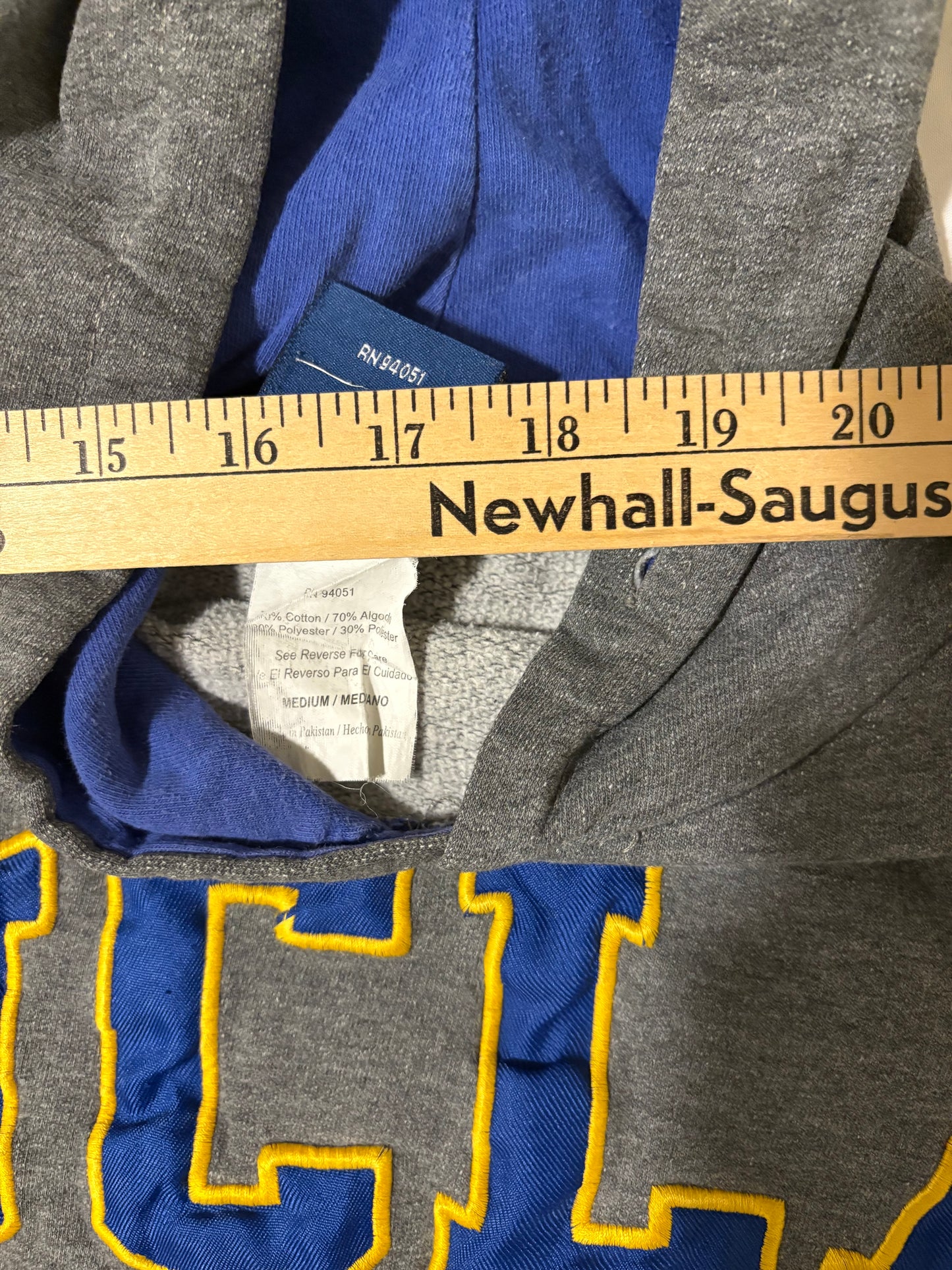 UCLA Bruins Hoodie Medium Gray Blue Gold Pullover Sweatshirt RN94051 NCAA