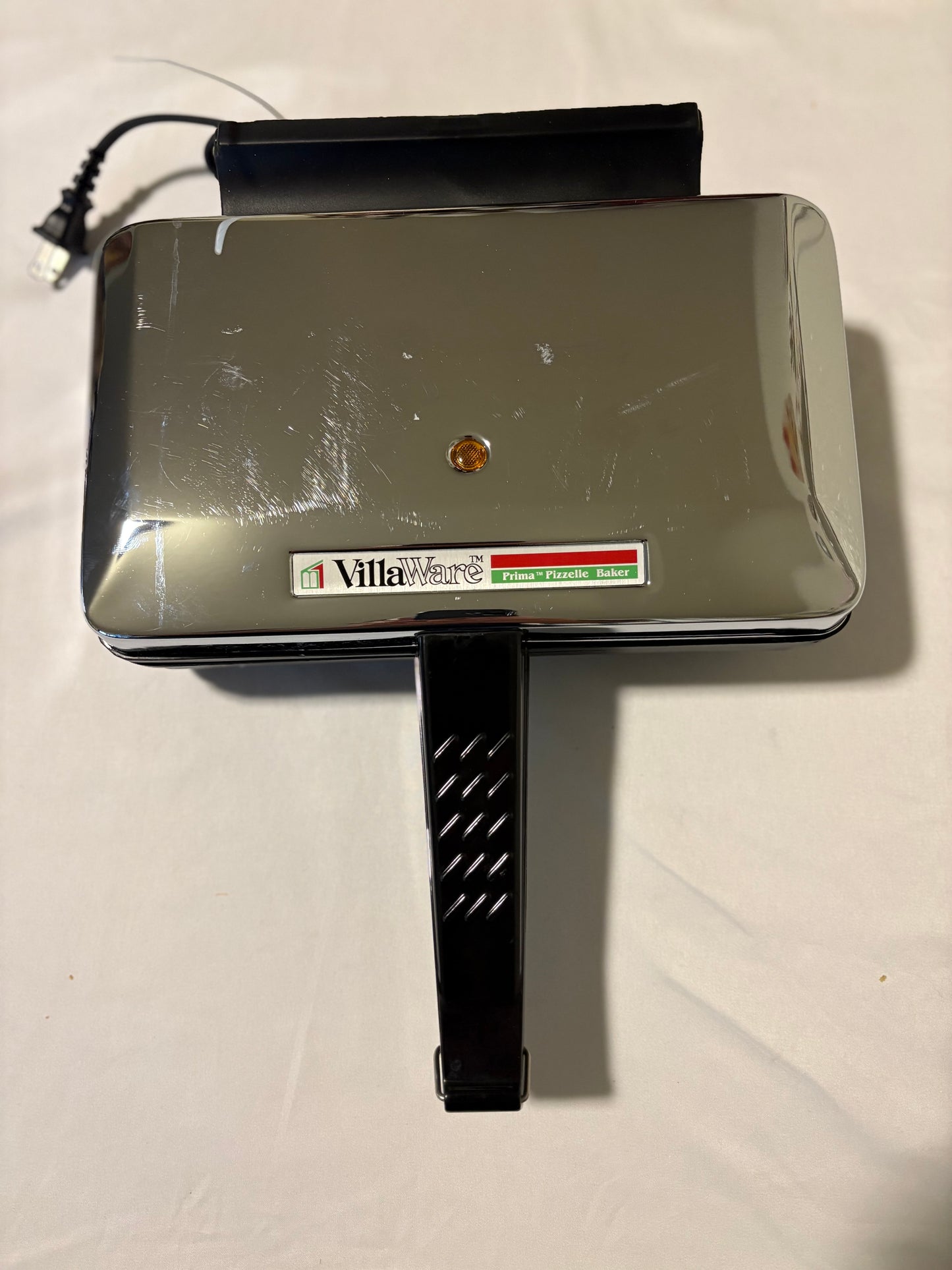 VillaWare Model 5000NS Pizzelle Maker Flower Waffle Iron Italian Cookie Baker
