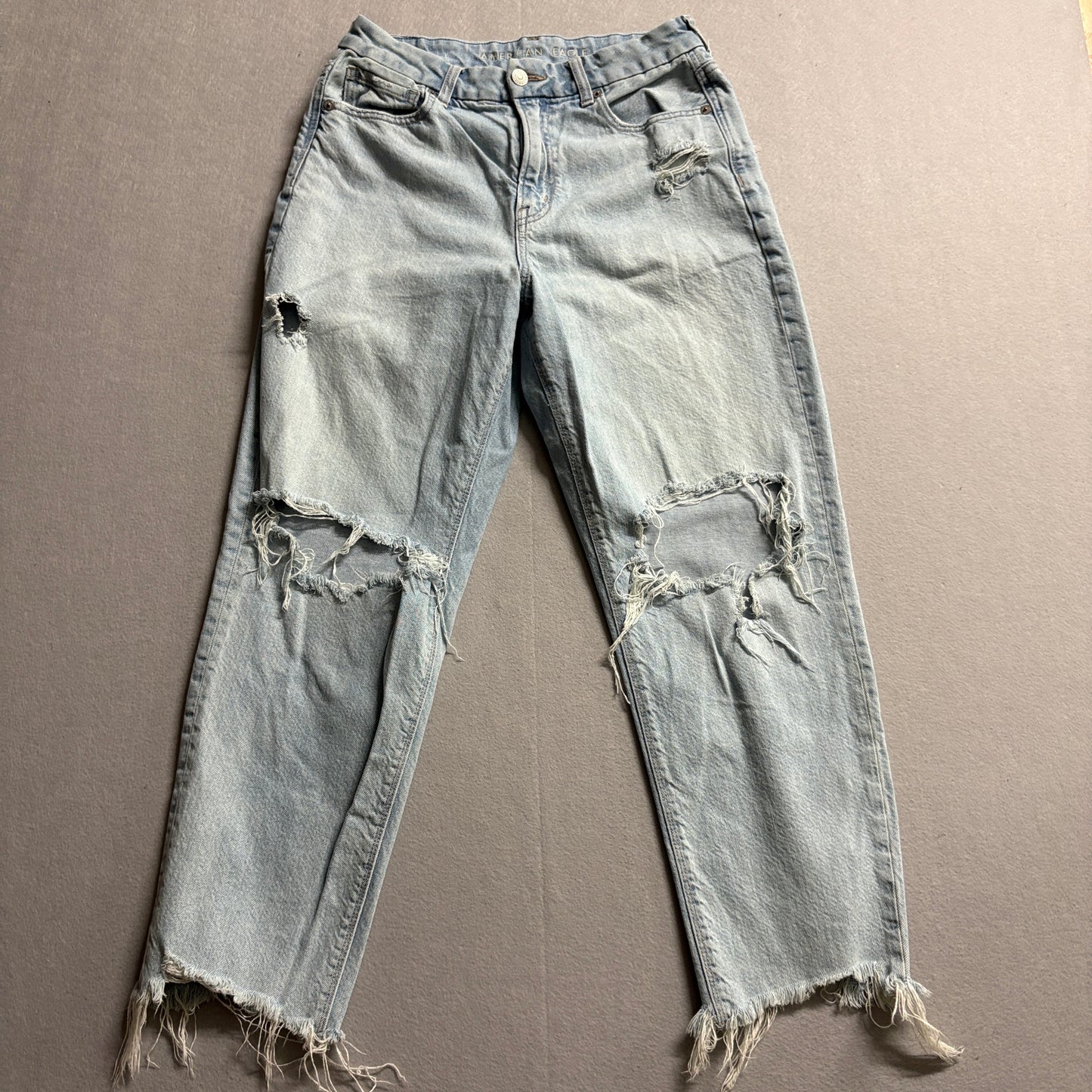 AE Ripped Mom Jeans Distressed Light Wash Y2K Baggy Size 8 Fits Like 28x26