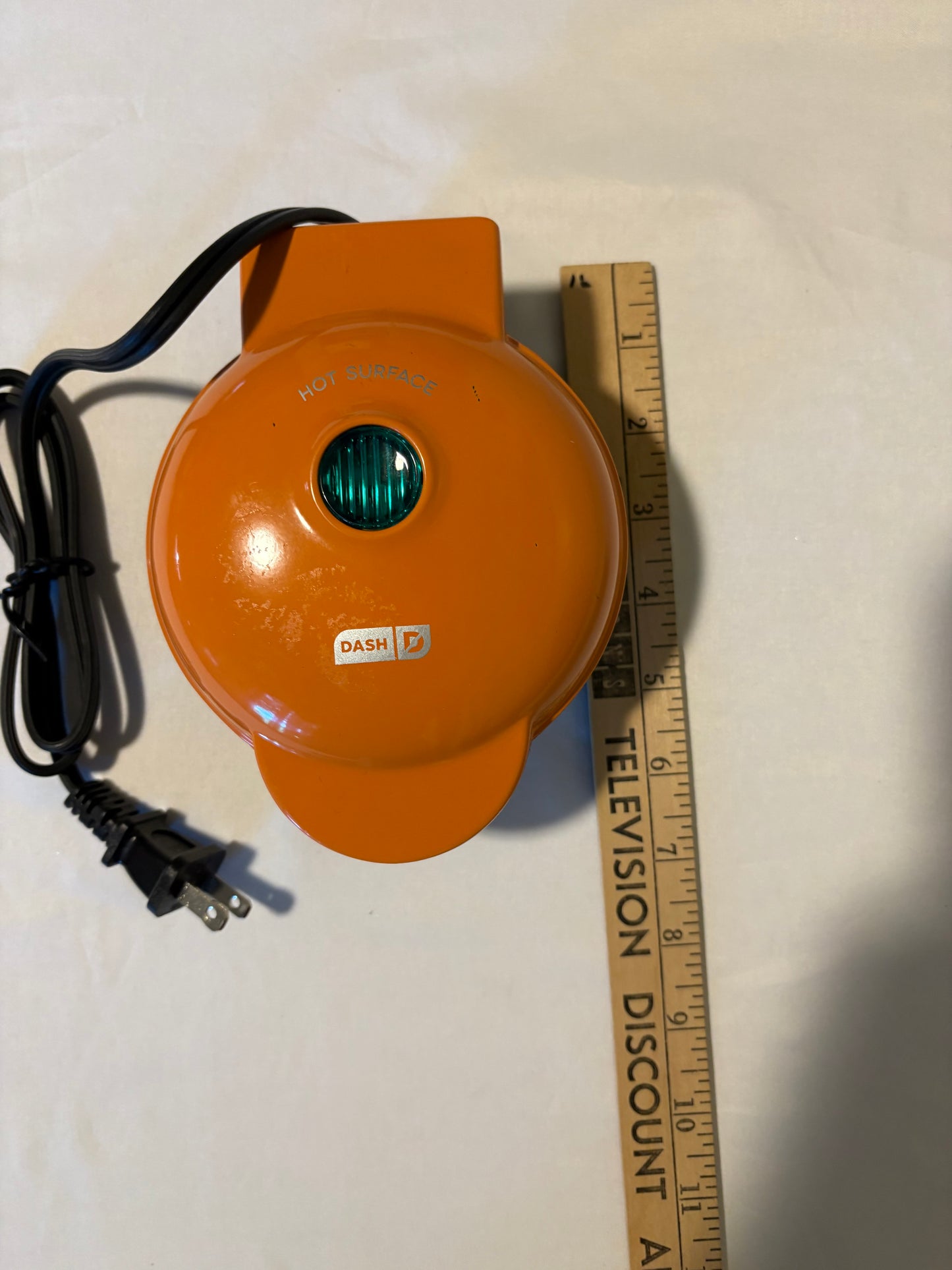 Dash Pumpkin Mini Waffle Maker Orange Model DMWP001OR 350W Fall Halloween Tested