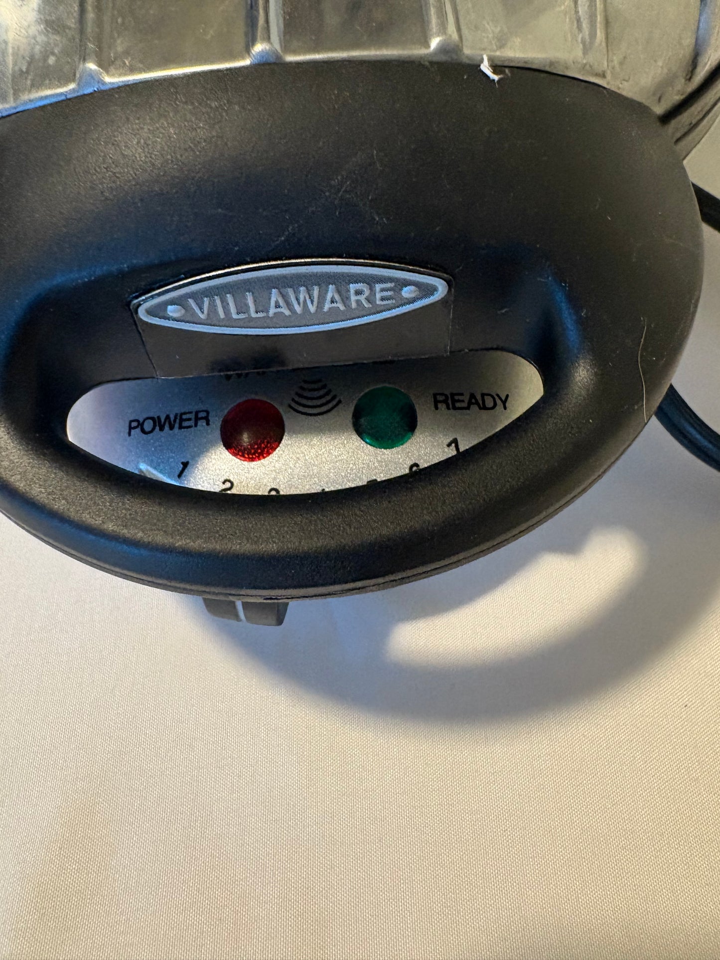 Vintage VillaWare 2003 Waffle Maker Iron Chrome Classic Belgian USA Tested Works