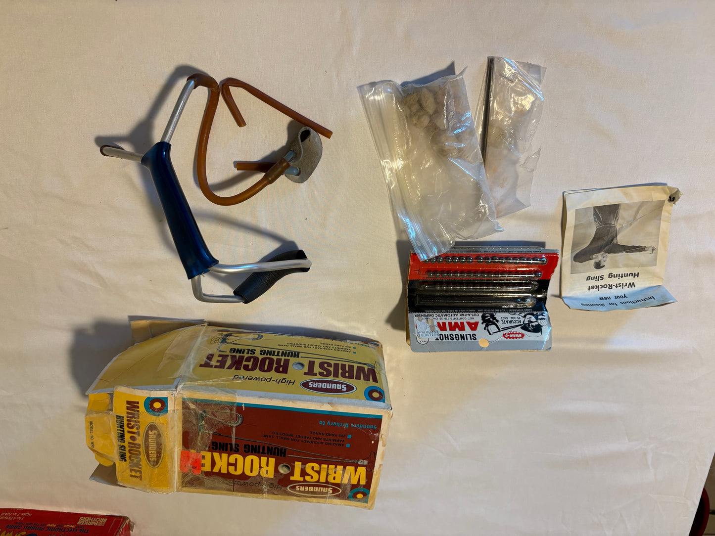 Vintage Saunders Wrist Rocket Hunting Sling with Ammo & Box Slingshot USA