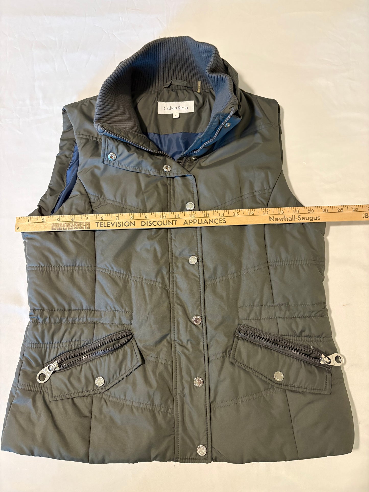 Calvin Klein Gray Puffer Vest Women’s Large Zip Front Rib Collar Lined CK