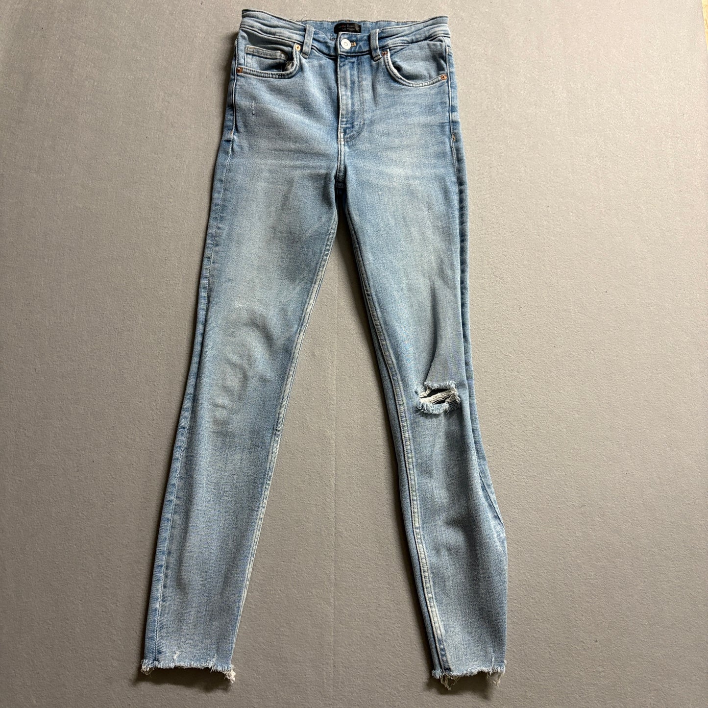 Love Ryan Distressed Skinny Jeans Women’s Tag 4 Fits Like 26x27 Light Wash