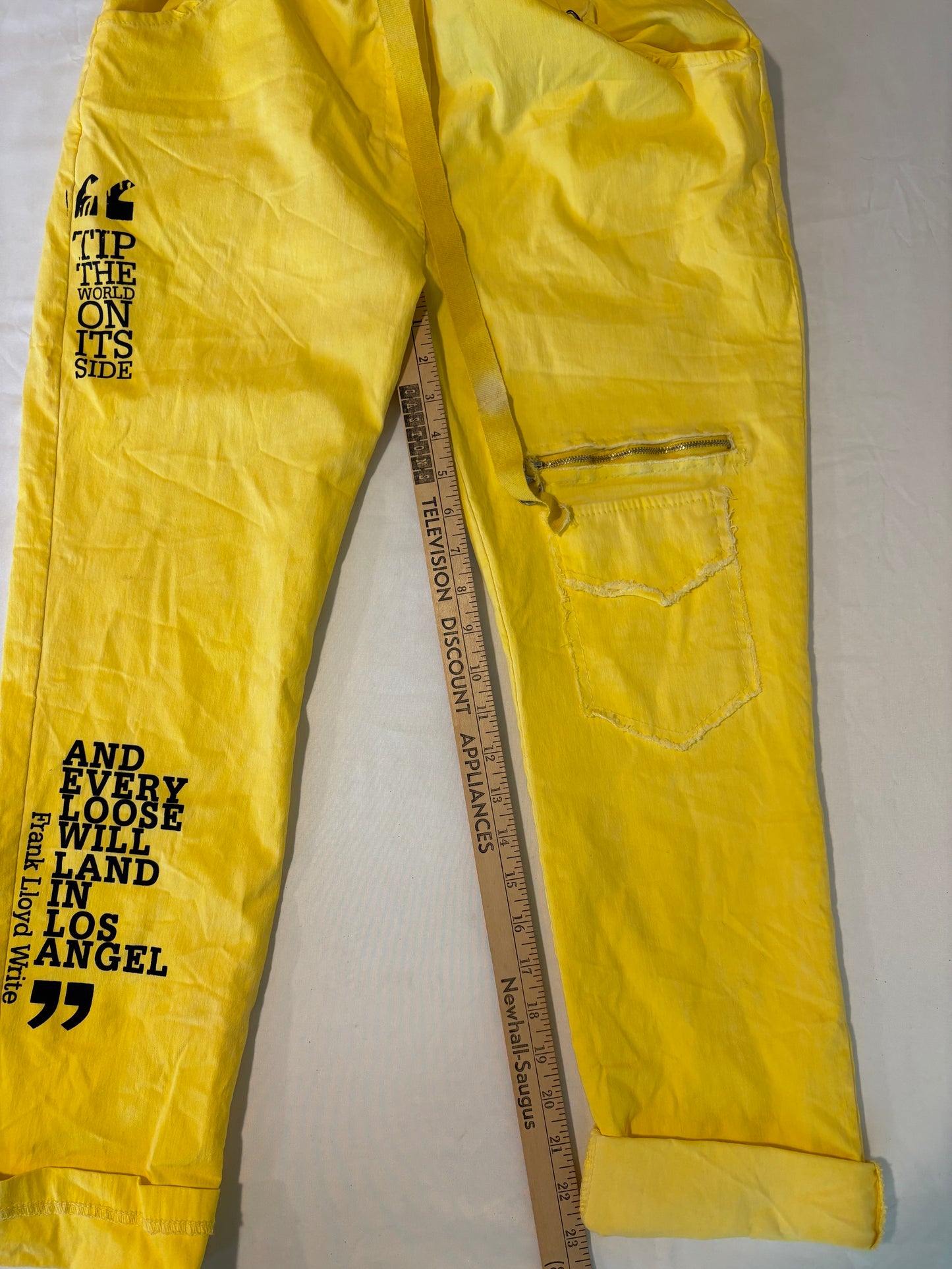 Pretty Amore Joggers L/XL Yellow Graphic Pants Bella Amore Italy Urban Style