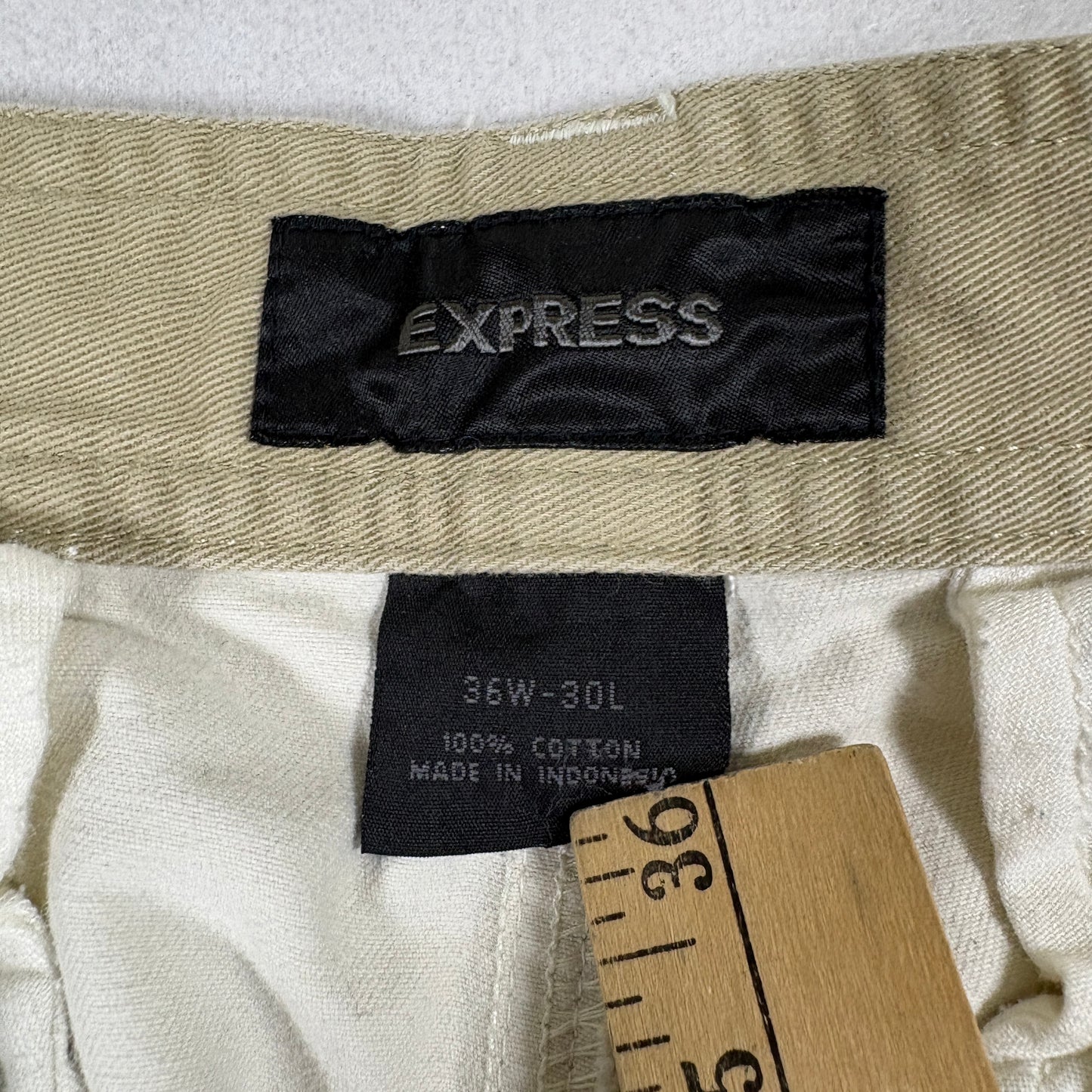 Express Mens 36x30 White Cotton Chino Pants Relaxed Fit Casual Y2K Minimalist