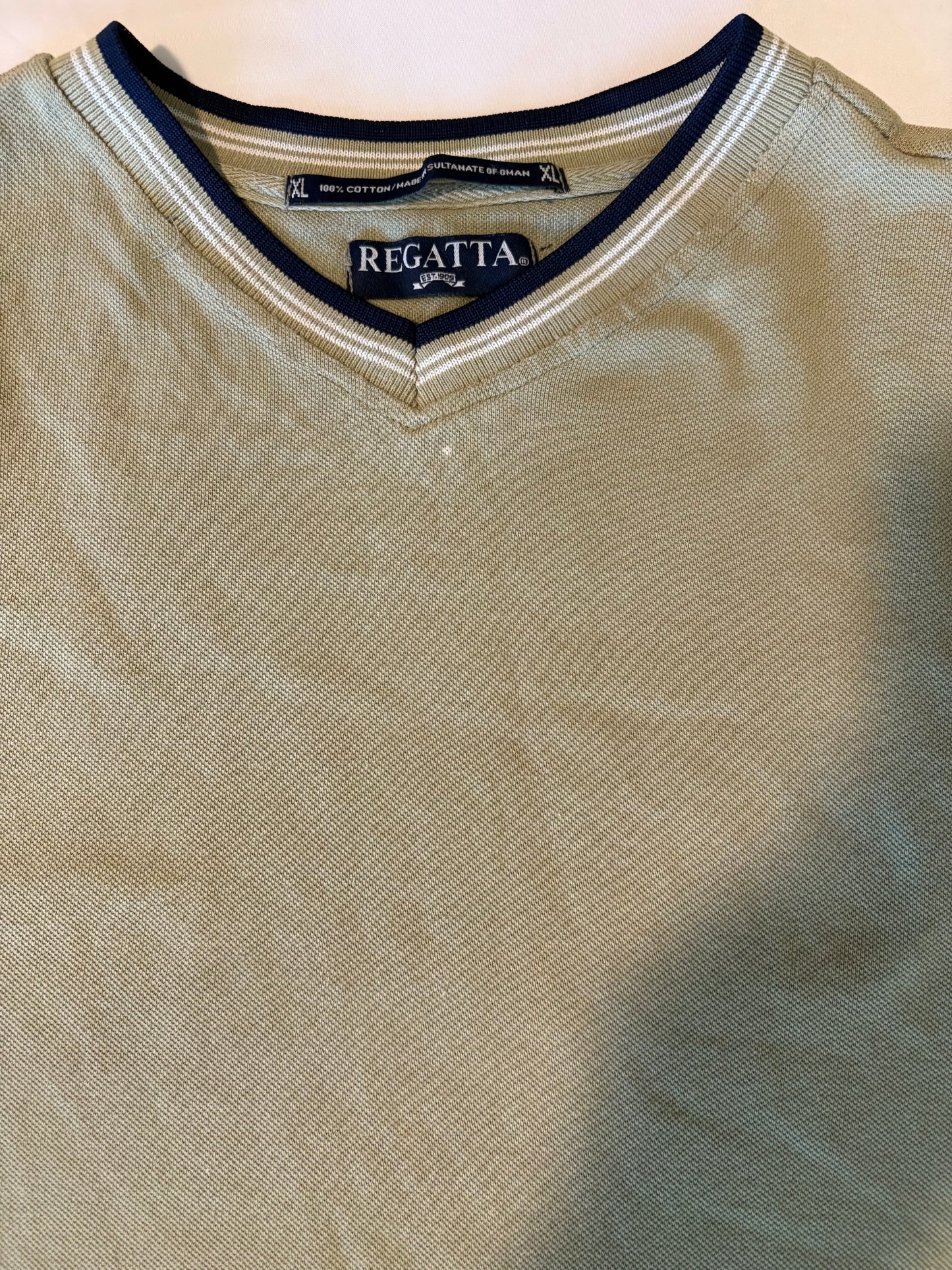 Regatta XL Men’s V-Neck Shirt Olive Green 100% Cotton Casual Vintage Oman