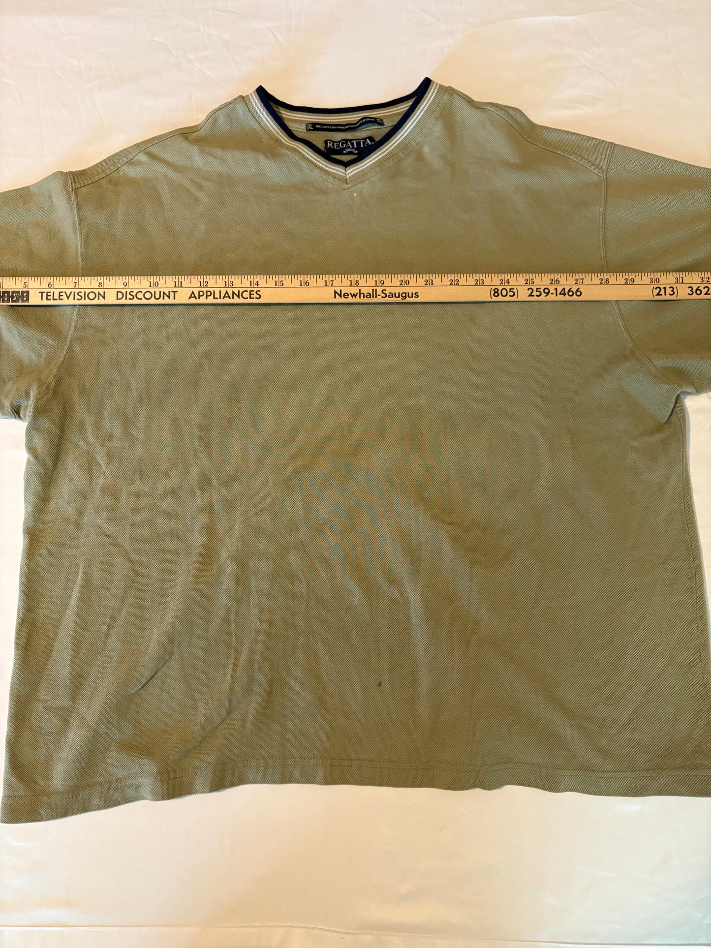 Regatta XL Men’s V-Neck Shirt Olive Green 100% Cotton Casual Vintage Oman