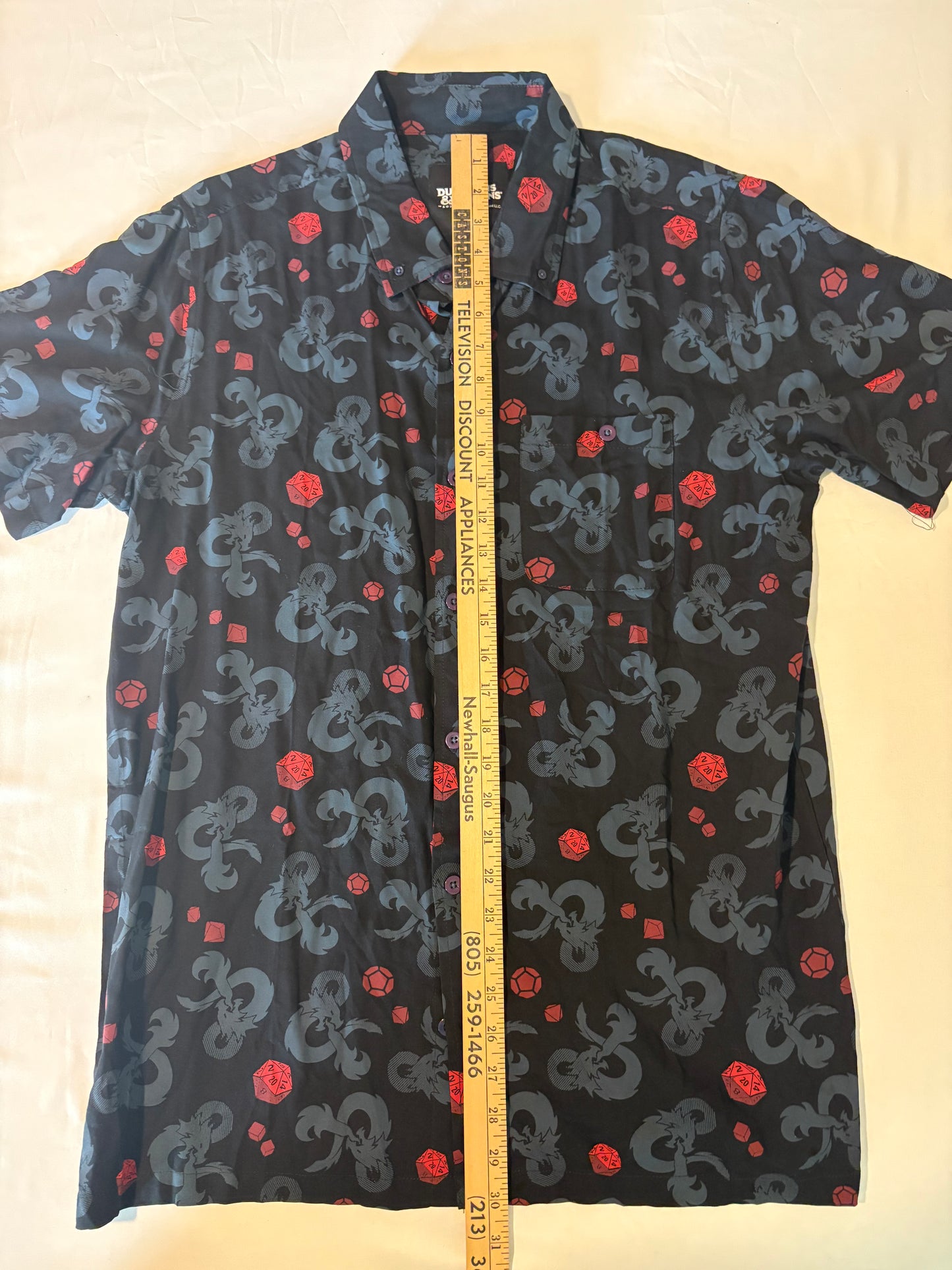Dungeons & Dragons Shirt Large Button Up Black Red Dice Dragon 2023 Wizards L