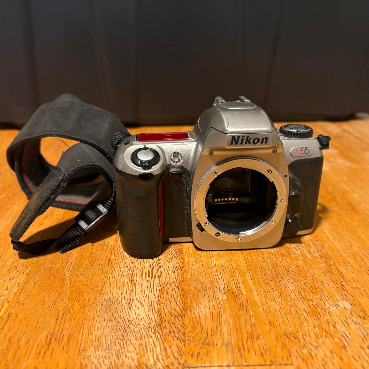 Nikon N65 35mm SLR Film Camera Body Only Untested Broken Battery Door Parts