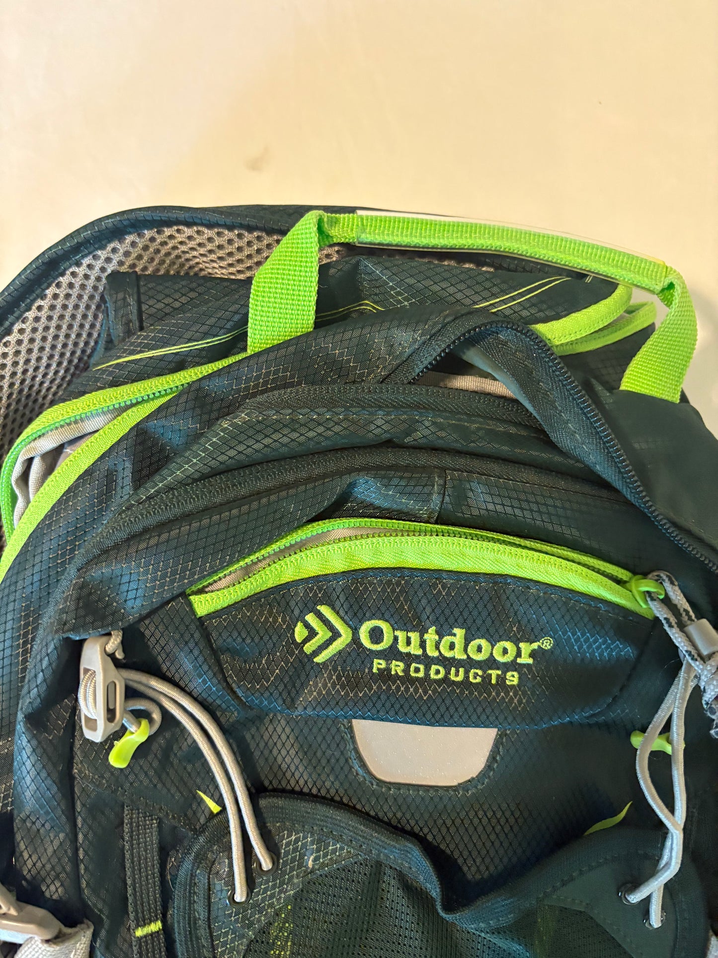 Outdoor Products Hydration Backpack with CamelBak Tube – Green/Gray – NWT