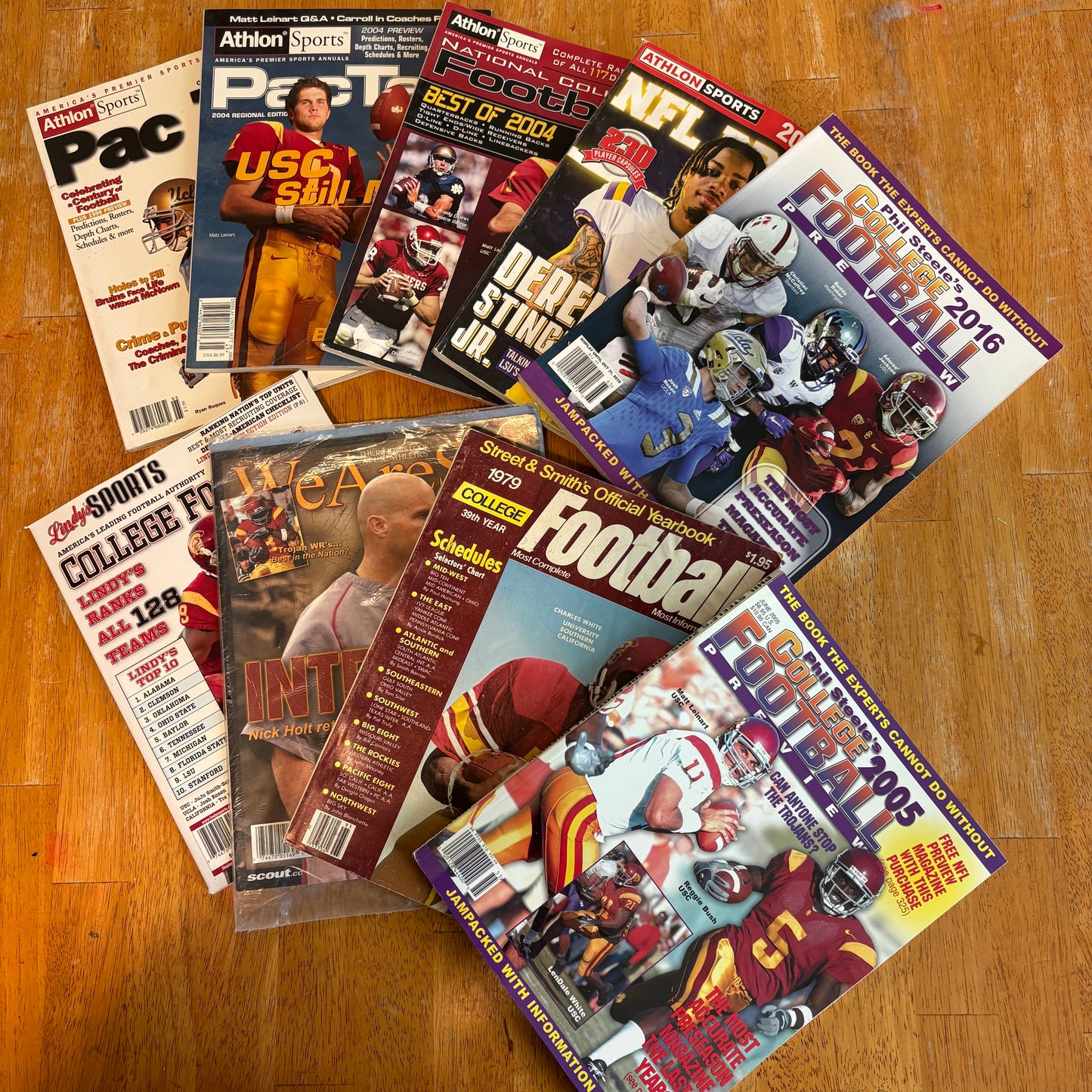 College Football Magazine Lot USC Trojans Athlon Street Smiths Preview Guides