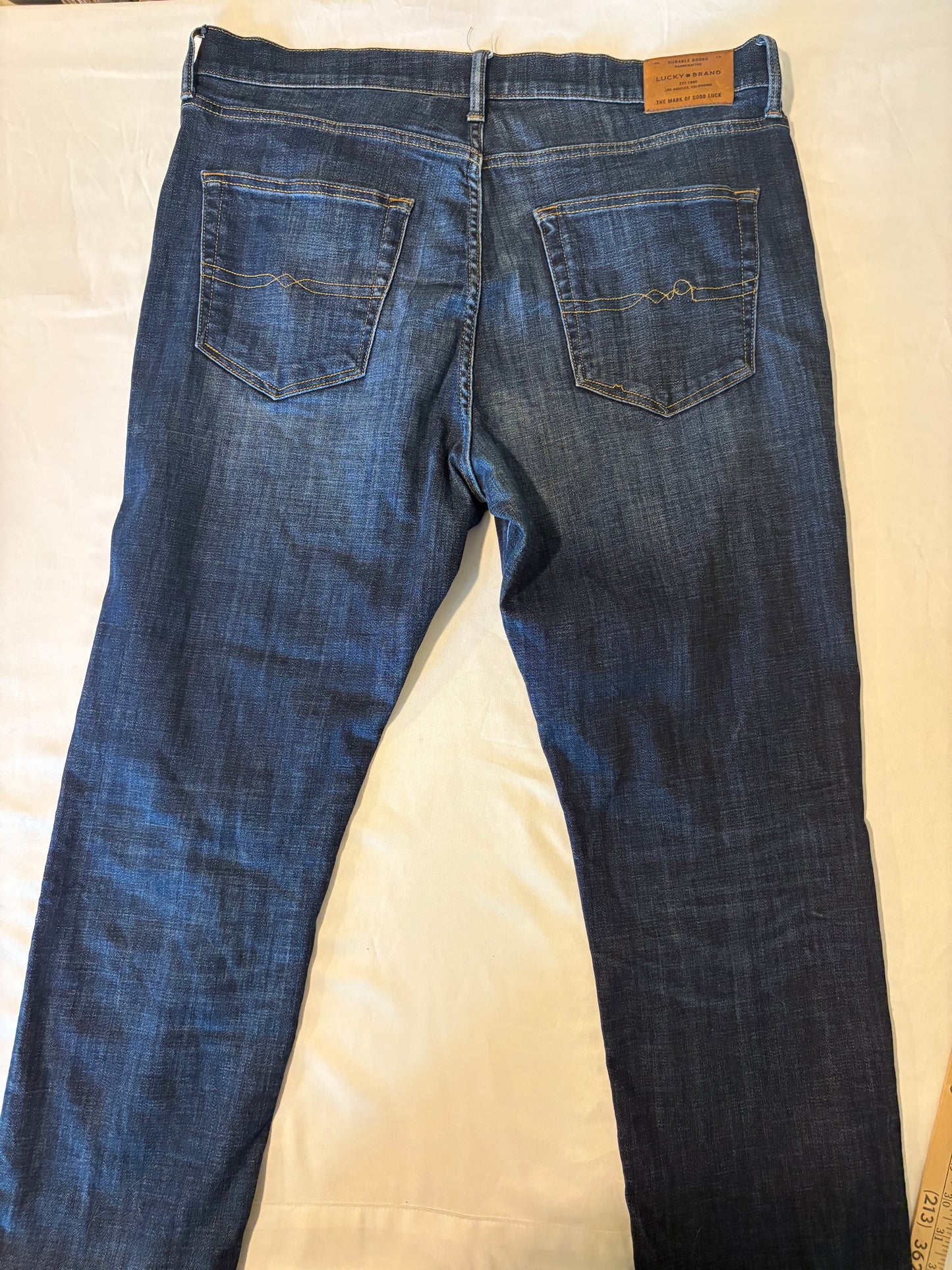 Lucky Brand Men’s Jeans 38x30 Blue Classic Fit Straight Leg Denim Distressed