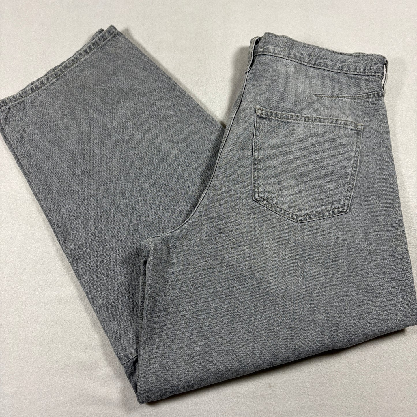 Universal Thread Womens 12R High Rise Curved Leg Jeans Gray Distressed Denim