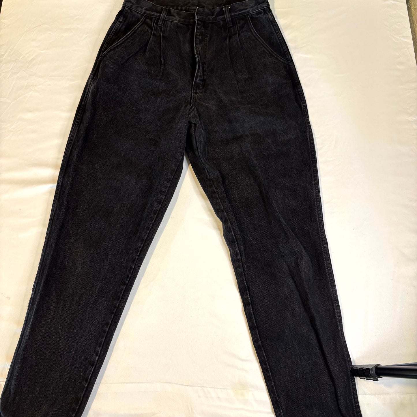 Bill Blass Women’s Jeans Size 12 Black High Waist Pleated Tapered Leg Denim Pants