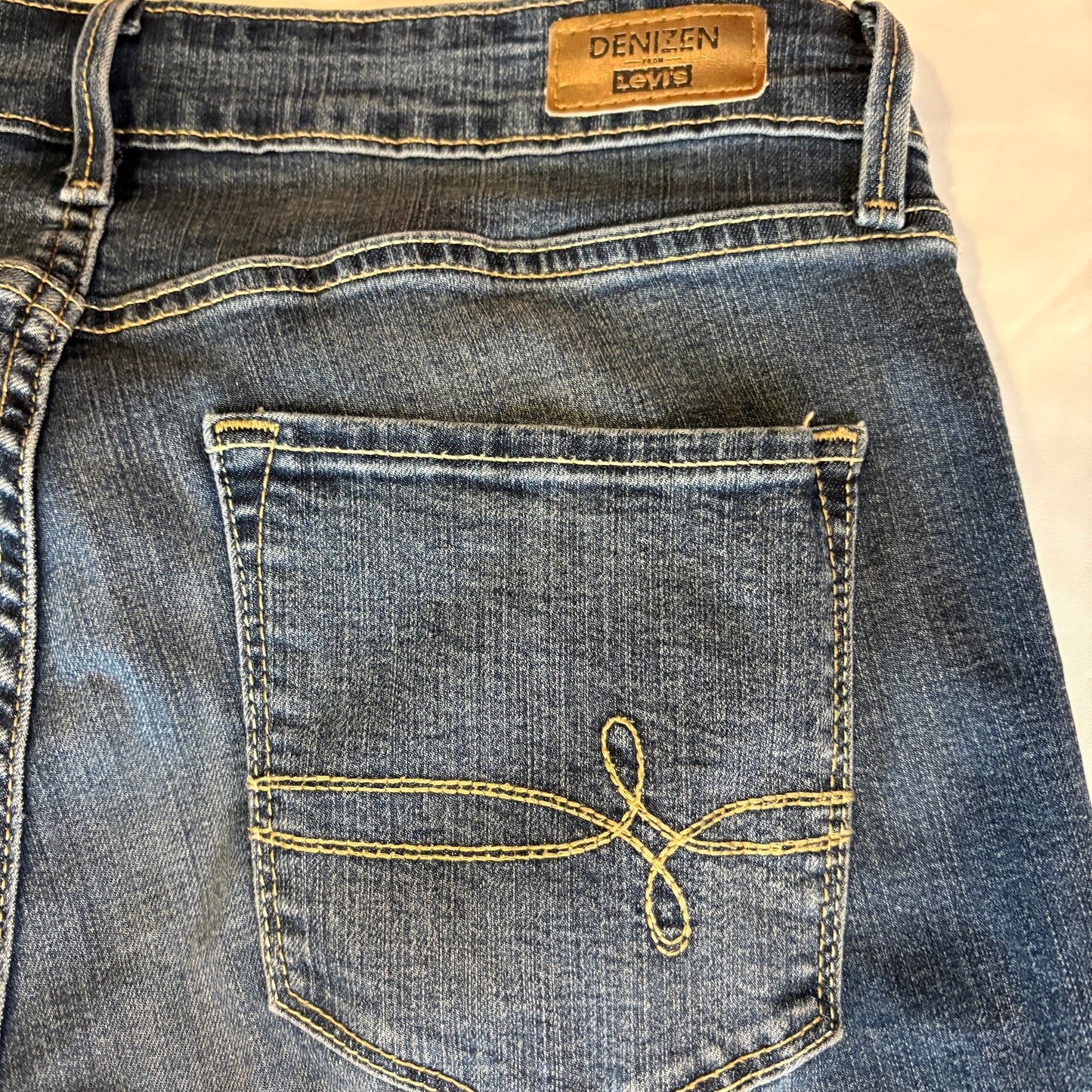 Denizen Pants Levi’s Women’s Jeans W28 L32 Blue Modern Skinny Stretch Denim