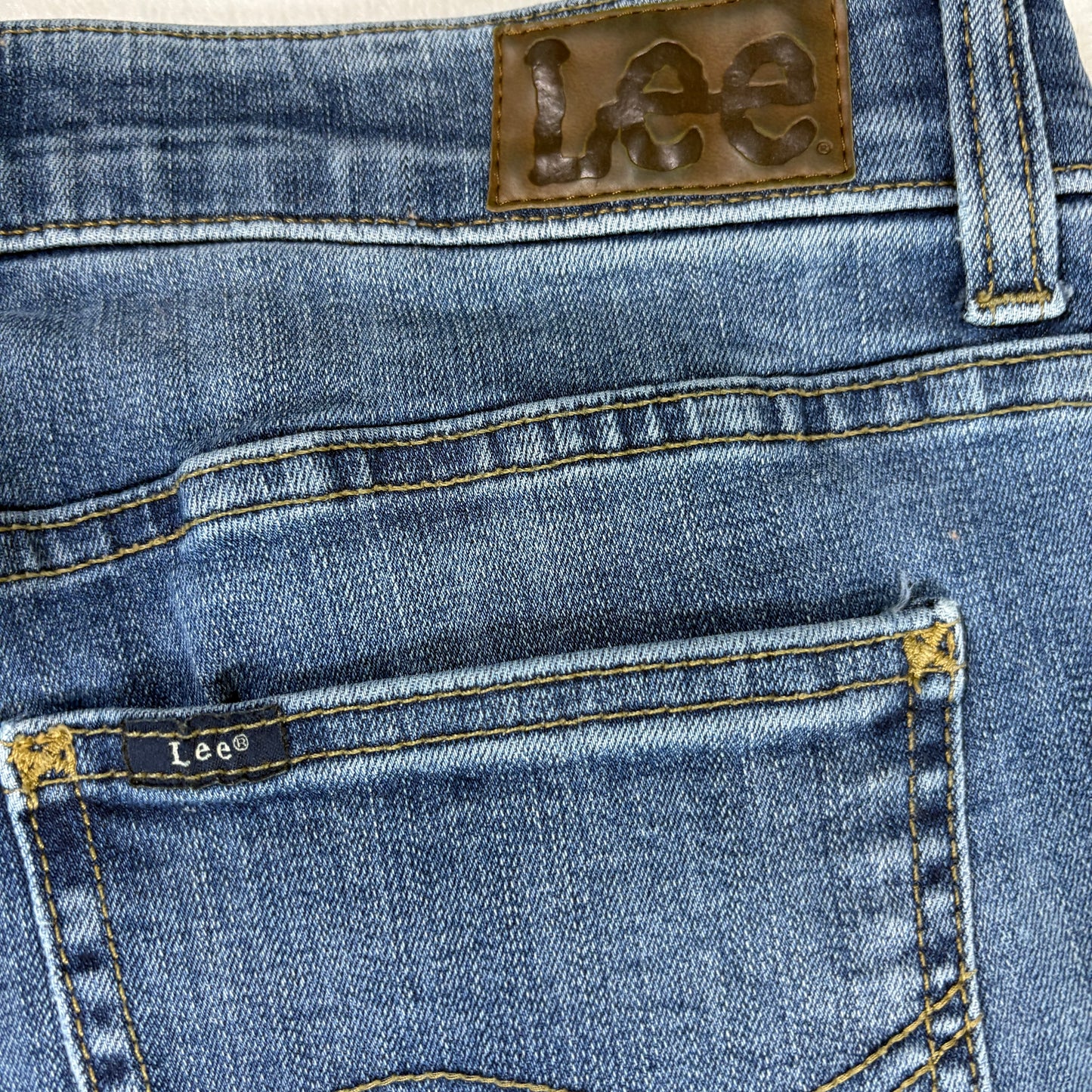 Lee Womens Straight Leg Jeans 8M Mid Rise Flex Motion Blue Stretch Denim